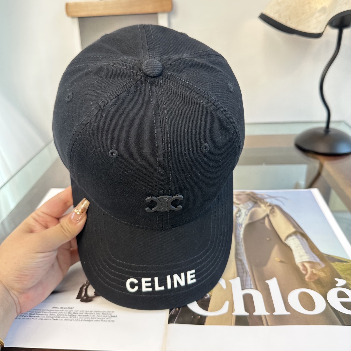爆款CELINE（赛琳）简约明星同款最新棒球帽，时尚潮流，高端做工！每一个帽子都是用心之作！非一般的品质