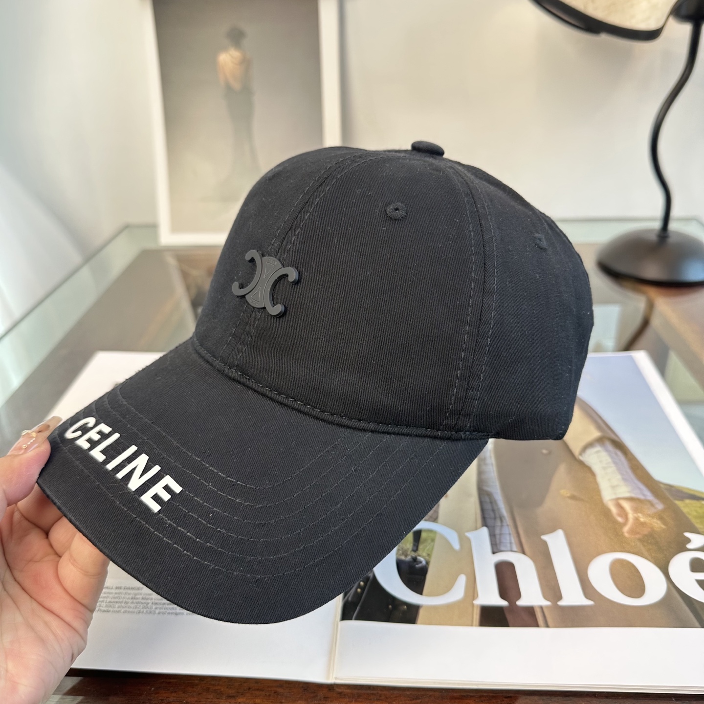 爆款CELINE（赛琳）简约明星同款最新棒球帽，时尚潮流，高端做工！每一个帽子都是用心之作！非一般的品质