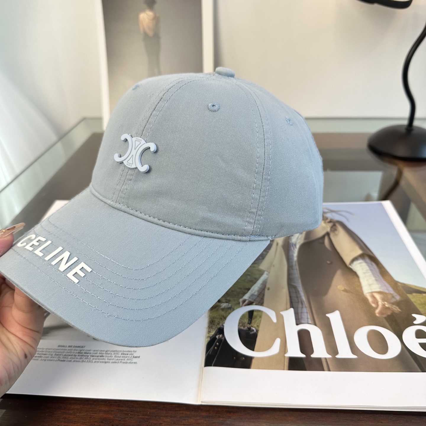 爆款CELINE（赛琳）简约明星同款最新棒球帽，时尚潮流，高端做工！每一个帽子都是用心之作！非一般的品质