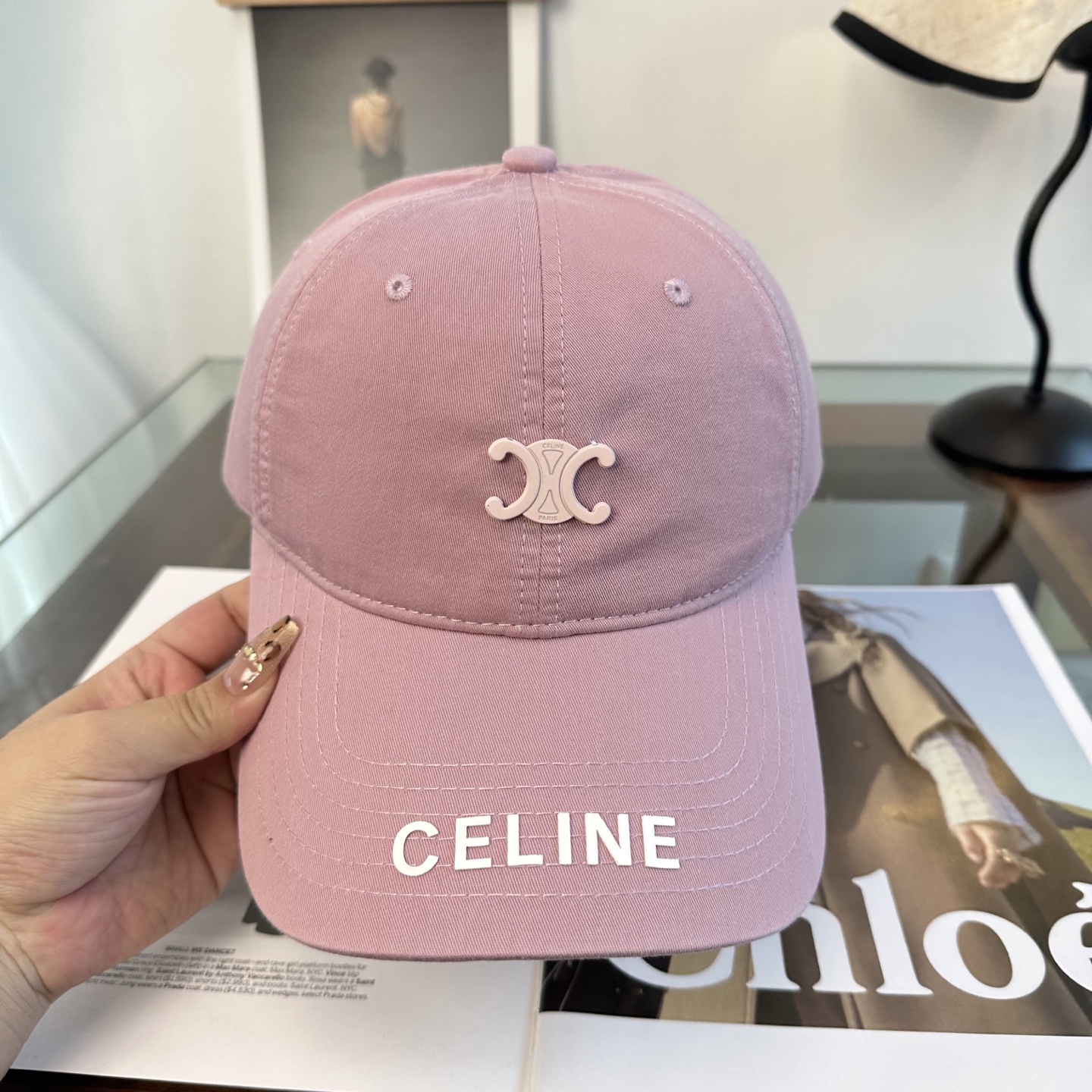 爆款CELINE（赛琳）简约明星同款最新棒球帽，时尚潮流，高端做工！每一个帽子都是用心之作！非一般的品质