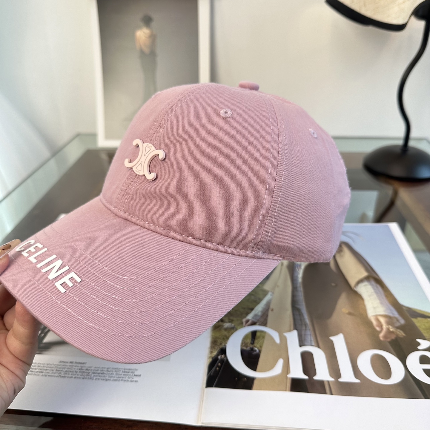 爆款CELINE（赛琳）简约明星同款最新棒球帽，时尚潮流，高端做工！每一个帽子都是用心之作！非一般的品质