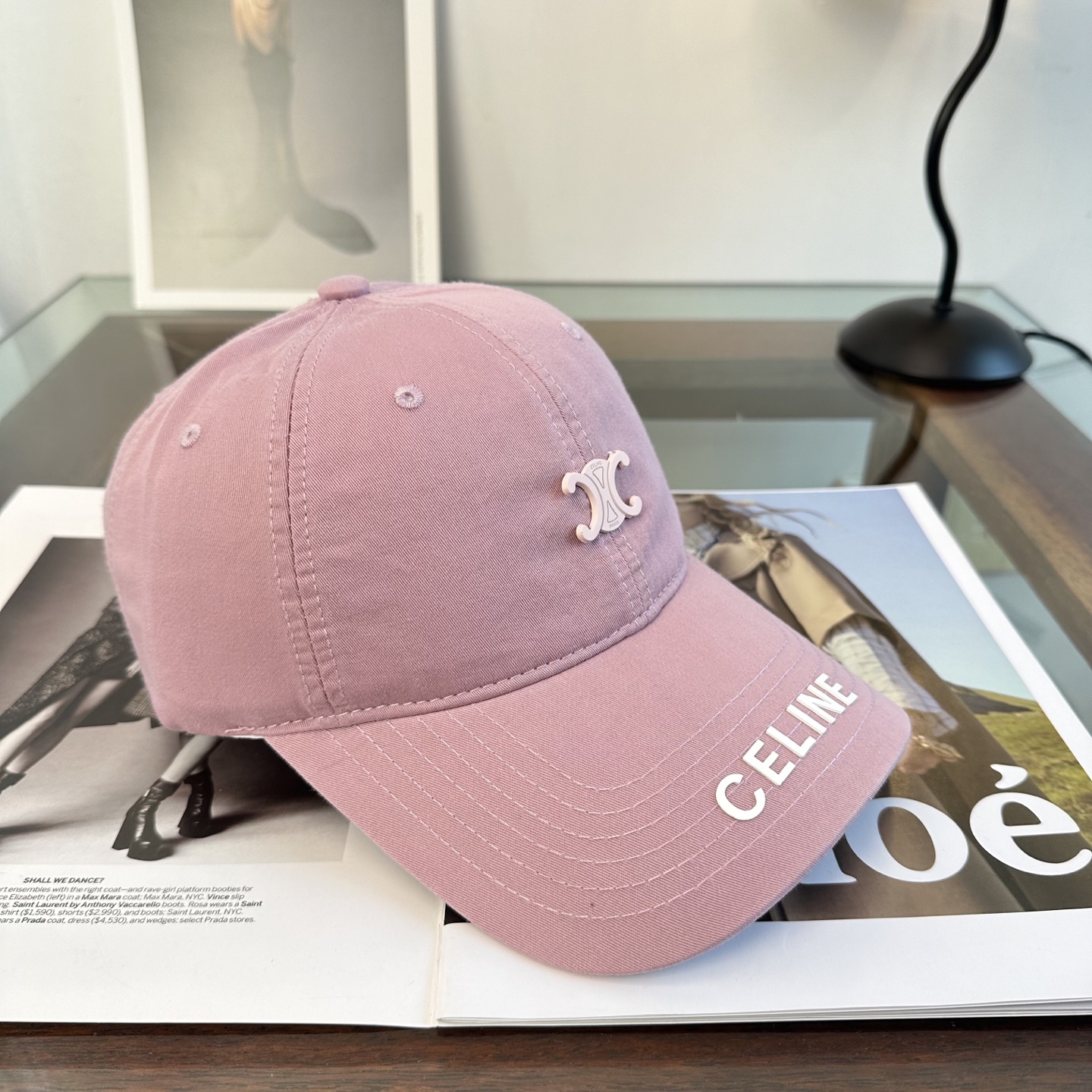 爆款CELINE（赛琳）简约明星同款最新棒球帽，时尚潮流，高端做工！每一个帽子都是用心之作！非一般的品质