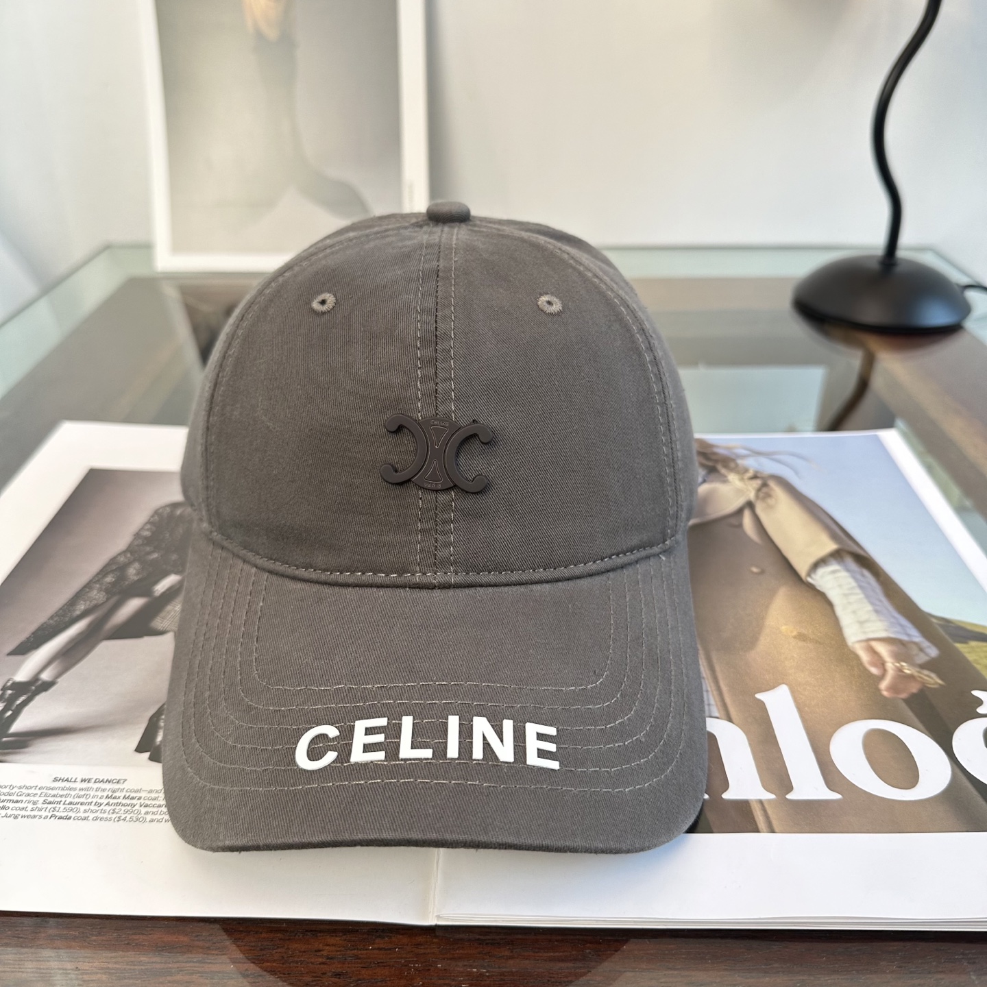 爆款CELINE（赛琳）简约明星同款最新棒球帽，时尚潮流，高端做工！每一个帽子都是用心之作！非一般的品质