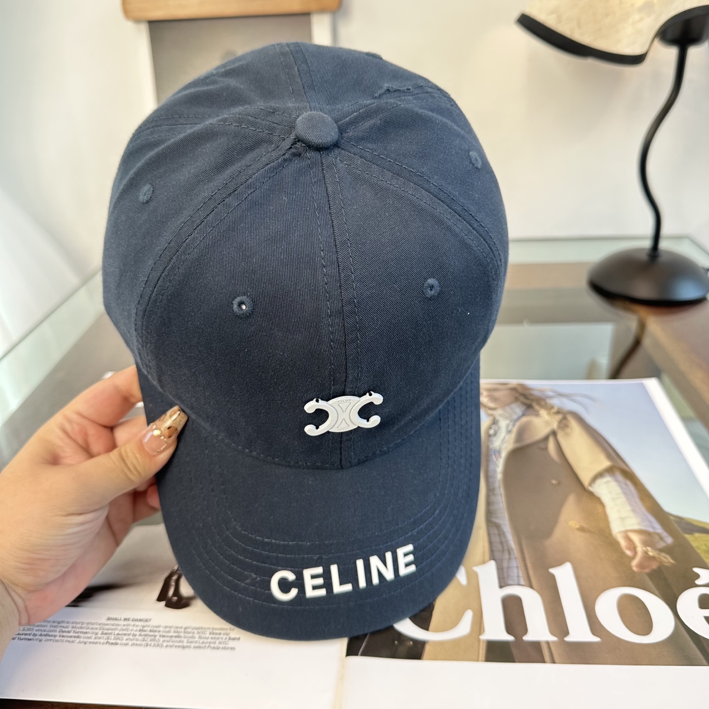 爆款CELINE（赛琳）简约明星同款最新棒球帽，时尚潮流，高端做工！每一个帽子都是用心之作！非一般的品质
