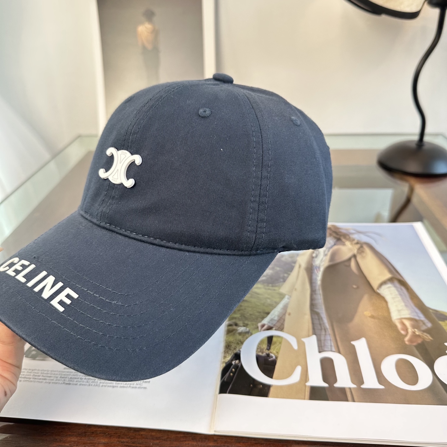 爆款CELINE（赛琳）简约明星同款最新棒球帽，时尚潮流，高端做工！每一个帽子都是用心之作！非一般的品质