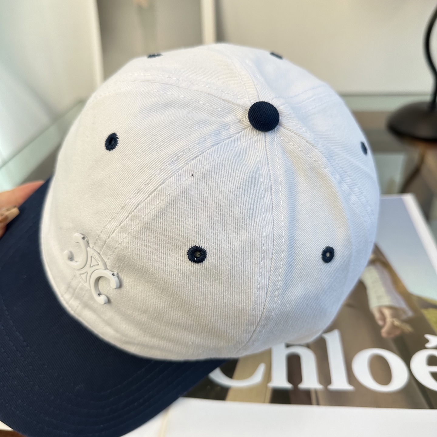 爆款CELINE（赛琳）简约明星同款最新棒球帽，时尚潮流，高端做工！每一个帽子都是用心之作！非一般的品质