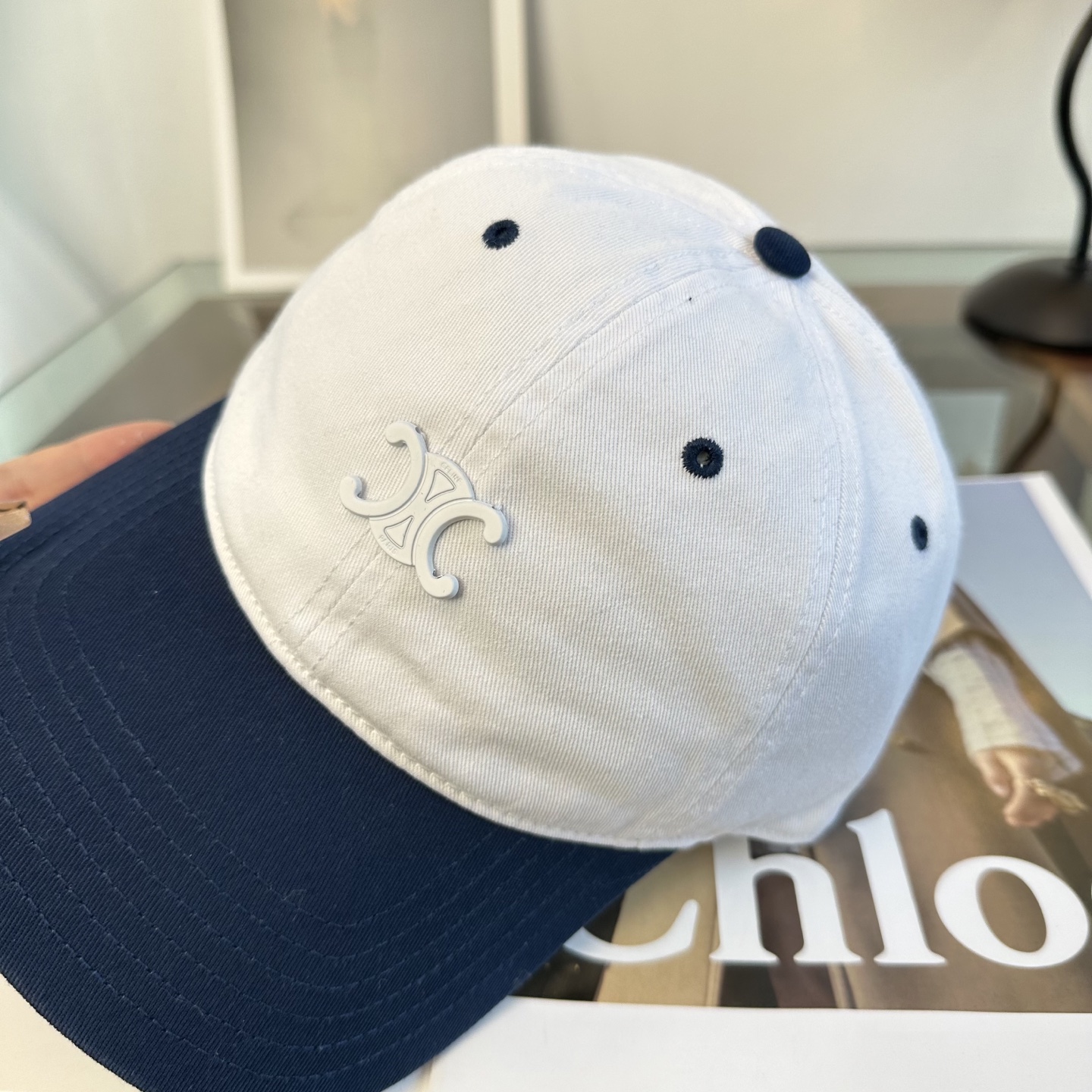 爆款CELINE（赛琳）简约明星同款最新棒球帽，时尚潮流，高端做工！每一个帽子都是用心之作！非一般的品质