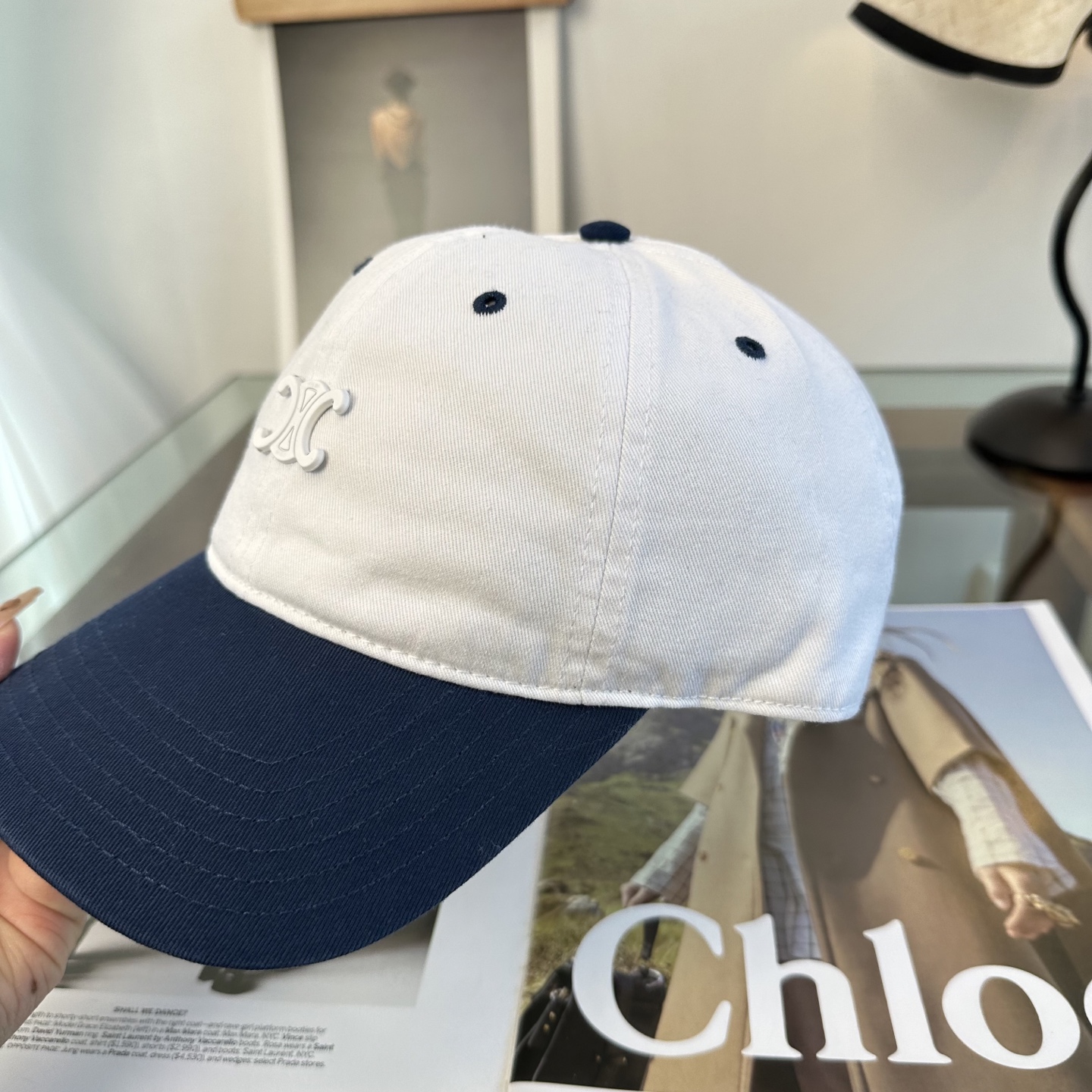 爆款CELINE（赛琳）简约明星同款最新棒球帽，时尚潮流，高端做工！每一个帽子都是用心之作！非一般的品质