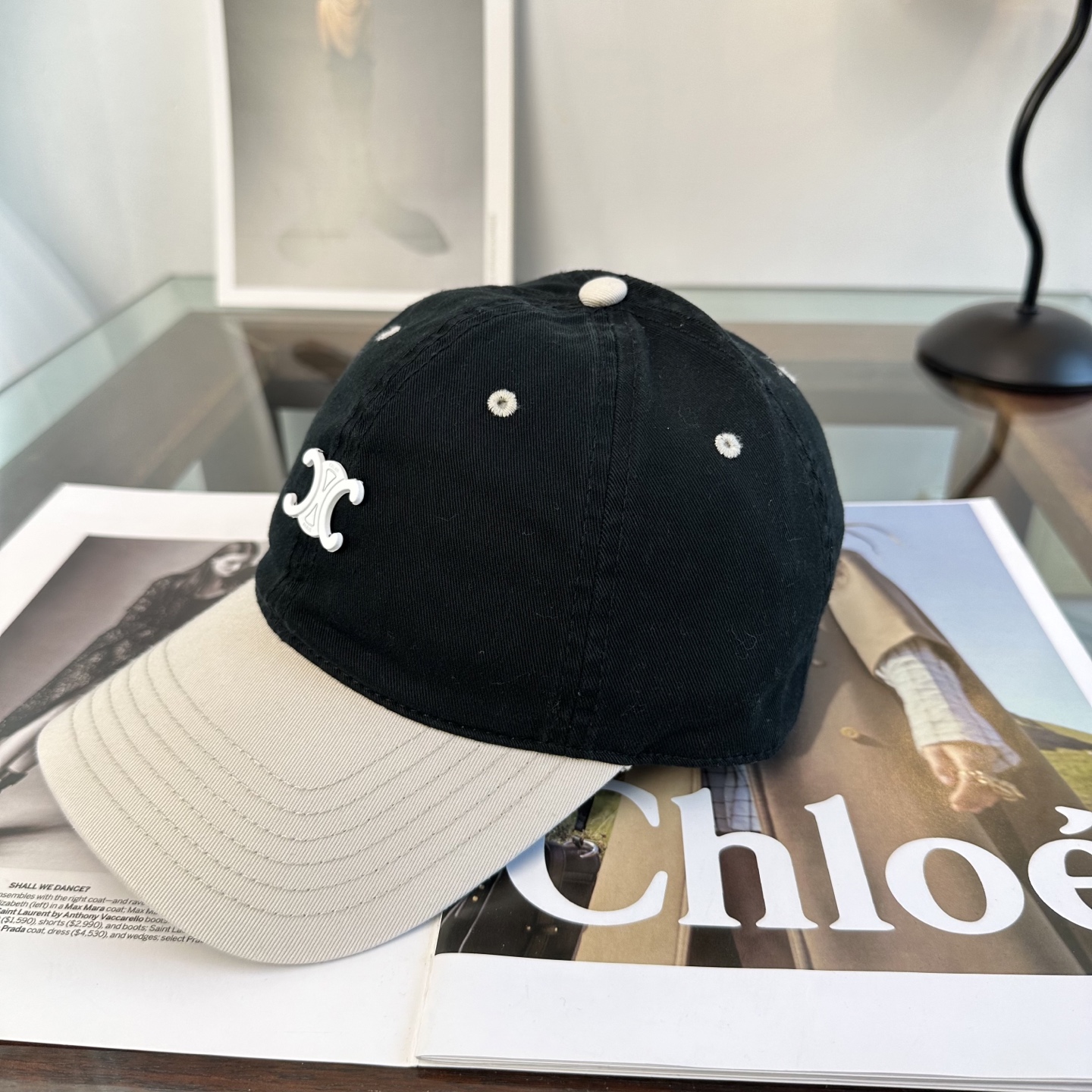 爆款CELINE（赛琳）简约明星同款最新棒球帽，时尚潮流，高端做工！每一个帽子都是用心之作！非一般的品质