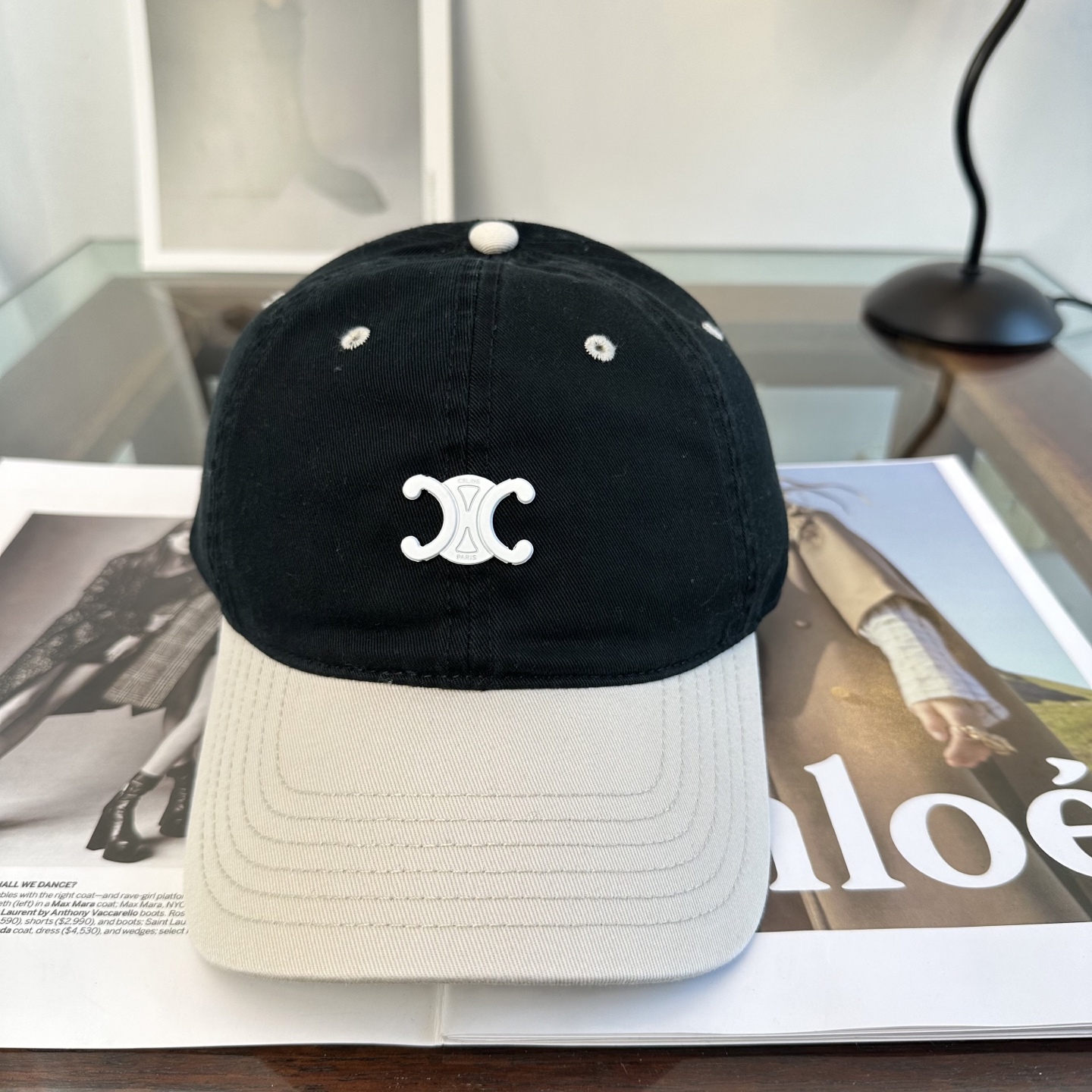 爆款CELINE（赛琳）简约明星同款最新棒球帽，时尚潮流，高端做工！每一个帽子都是用心之作！非一般的品质