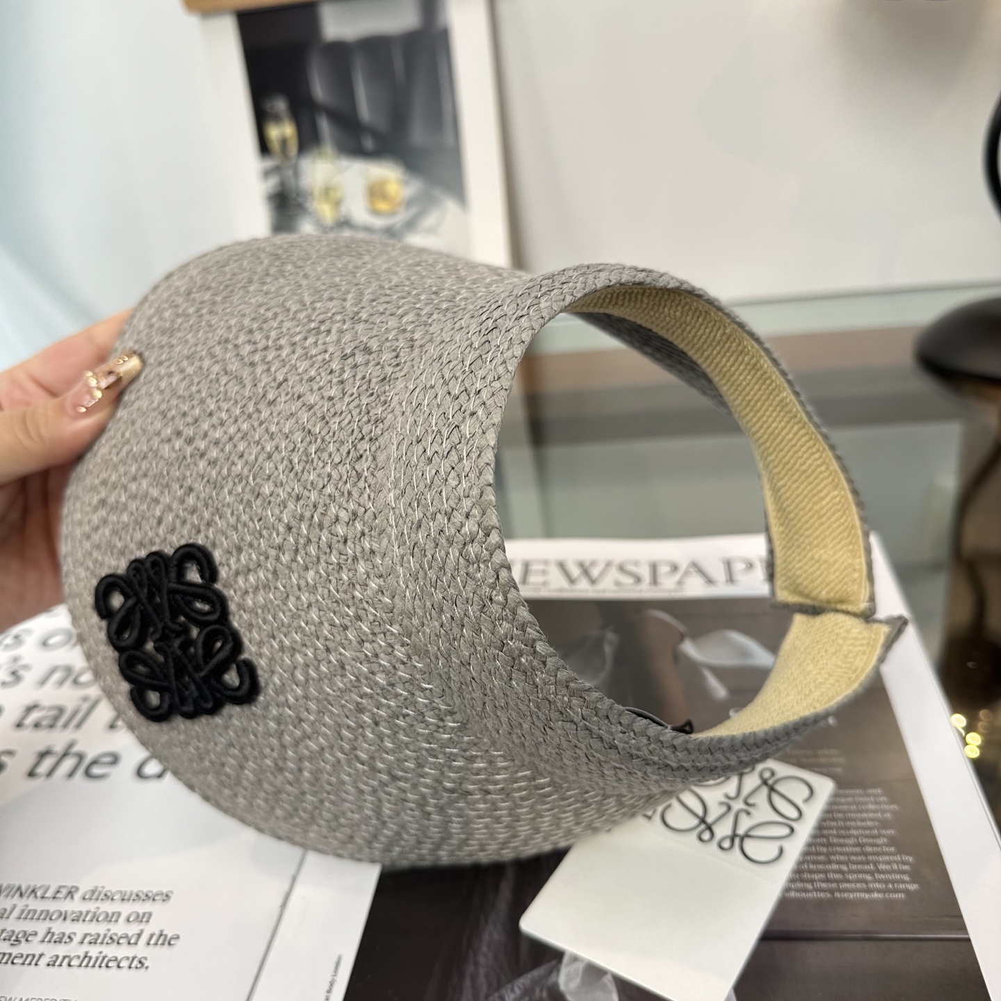 LOEWE 罗意威 2026春夏新款空顶帽，超甜超乖的小空顶🔝，细节和质感都拿捏得很完美！缤纷整个夏天