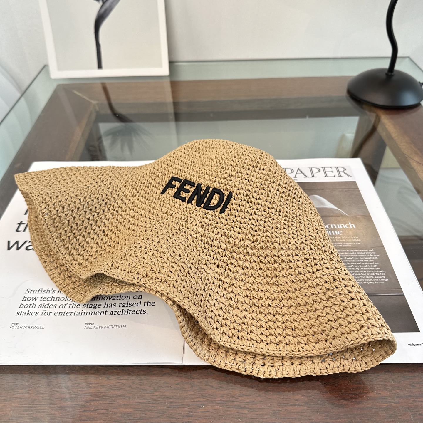 FENDI芬迪 新款拉菲草帽，纯手工钩织，产量极少，重工打造，专柜同款，头围57cm