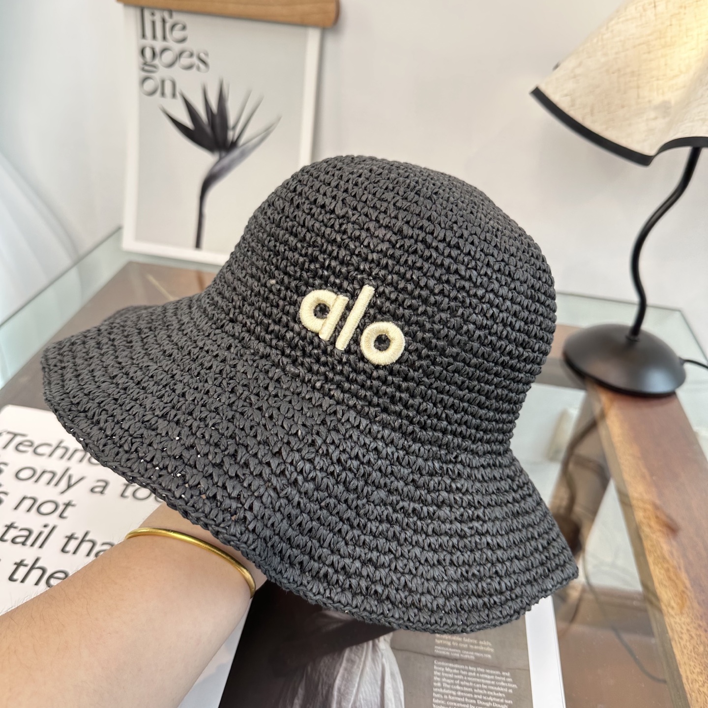 alo 阿洛 新款拉菲草帽，纯手工钩织，产量极少，重工打造，专柜同款，头围57cm