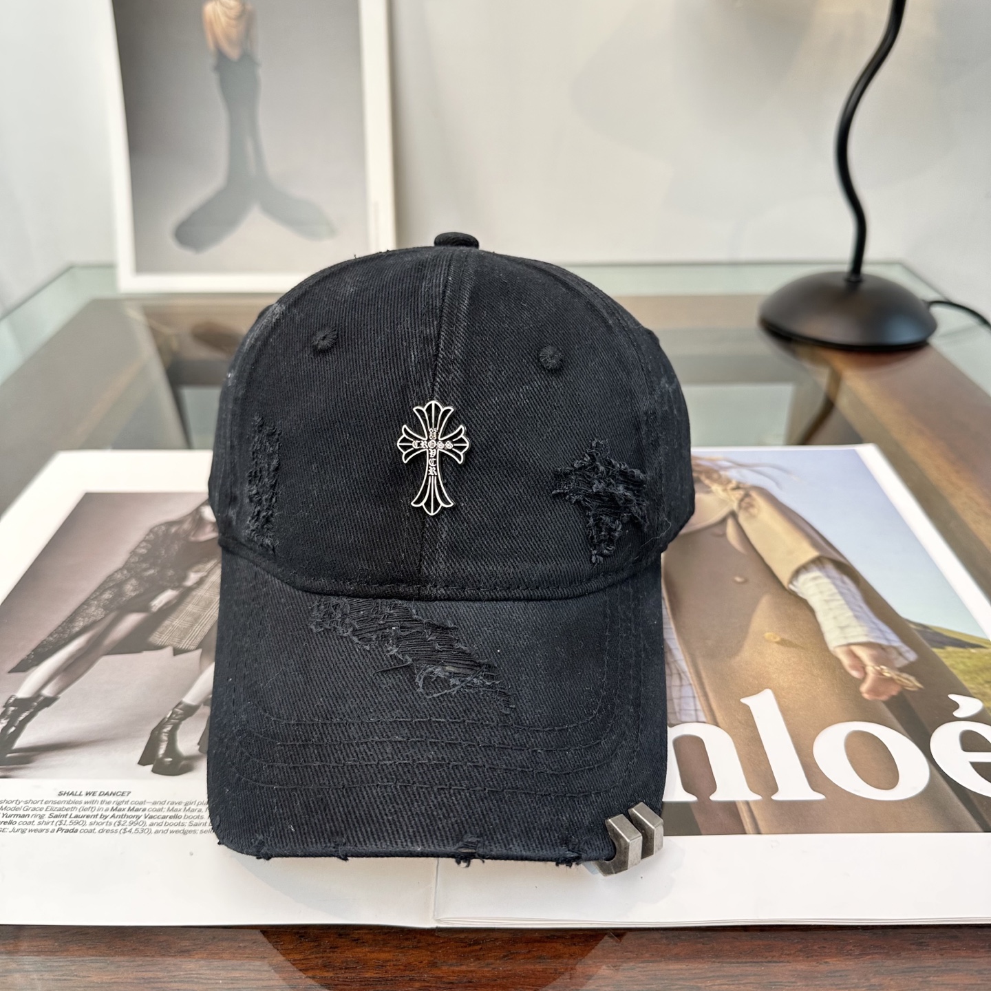 Chrome Hearts Chrome hearts 克罗心 新款十字架 高品质棒球帽，高端定制版 博主同款 墙裂推荐 质量巨好 谁戴谁 ~