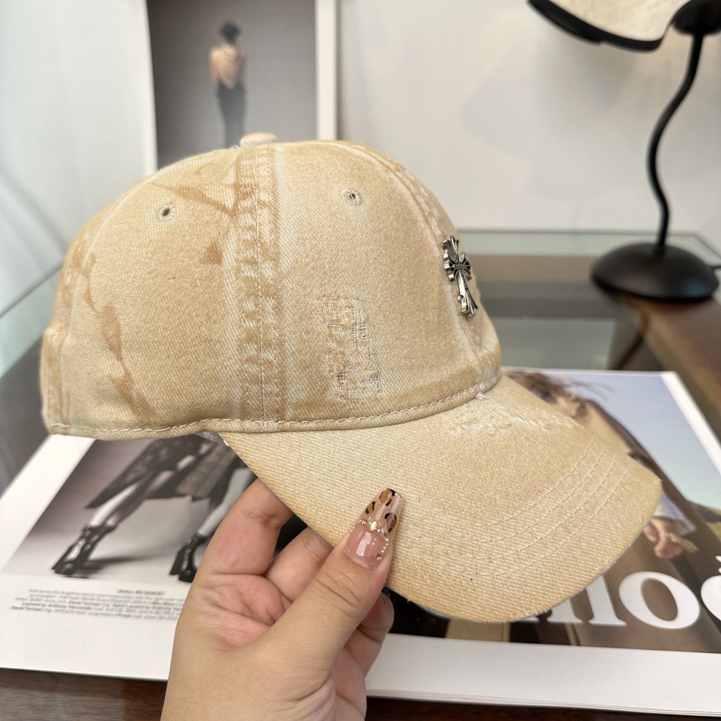 Chrome hearts 克罗心 新款十字架 高品质棒球帽，高端定制版！网红时尚博主同款！墙裂推荐！质量巨好！谁戴谁好