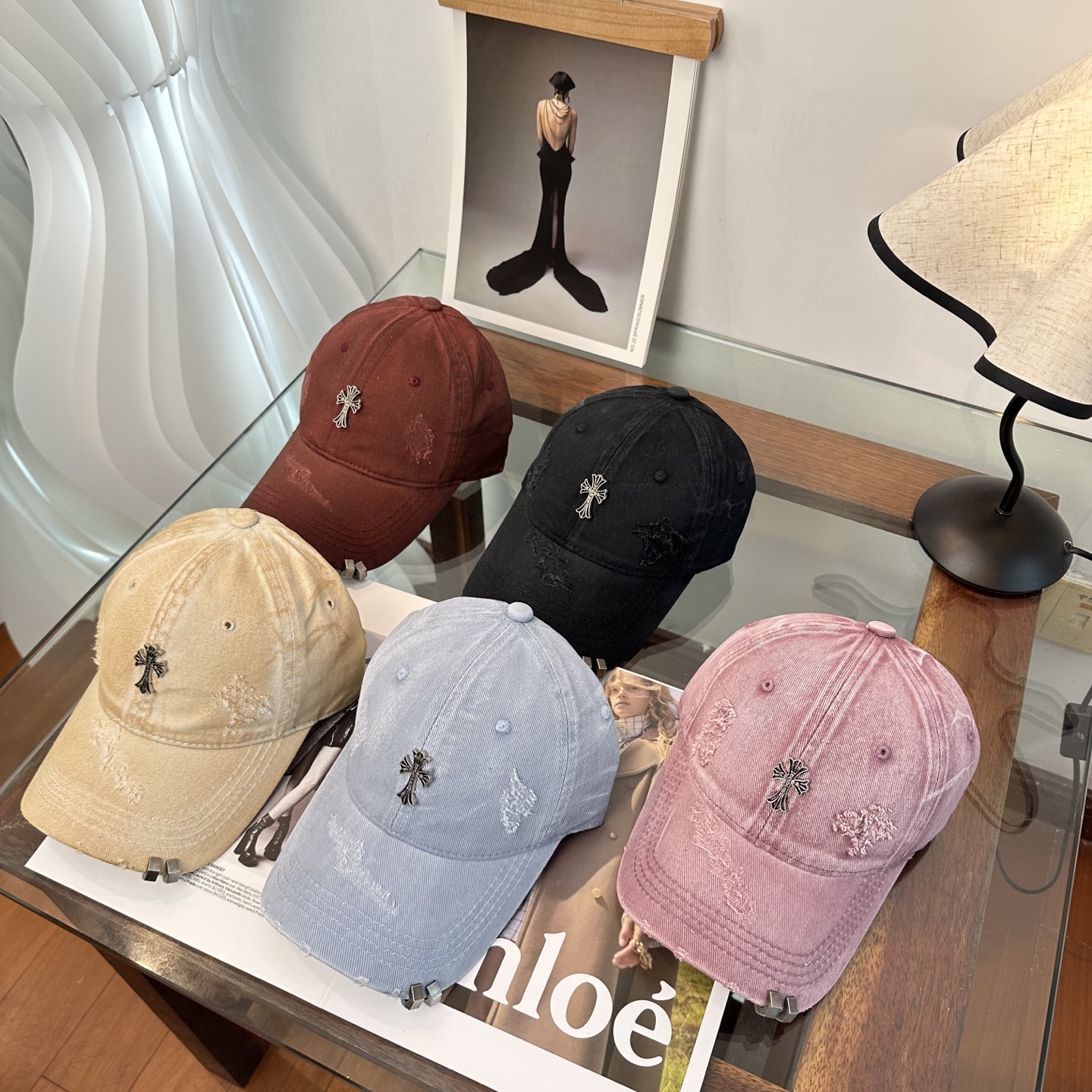 Chrome Hearts Chrome hearts 克罗心 新款十字架 高品质棒球帽，高端定制版 博主同款 墙裂推荐 质量巨好 谁戴谁 ~