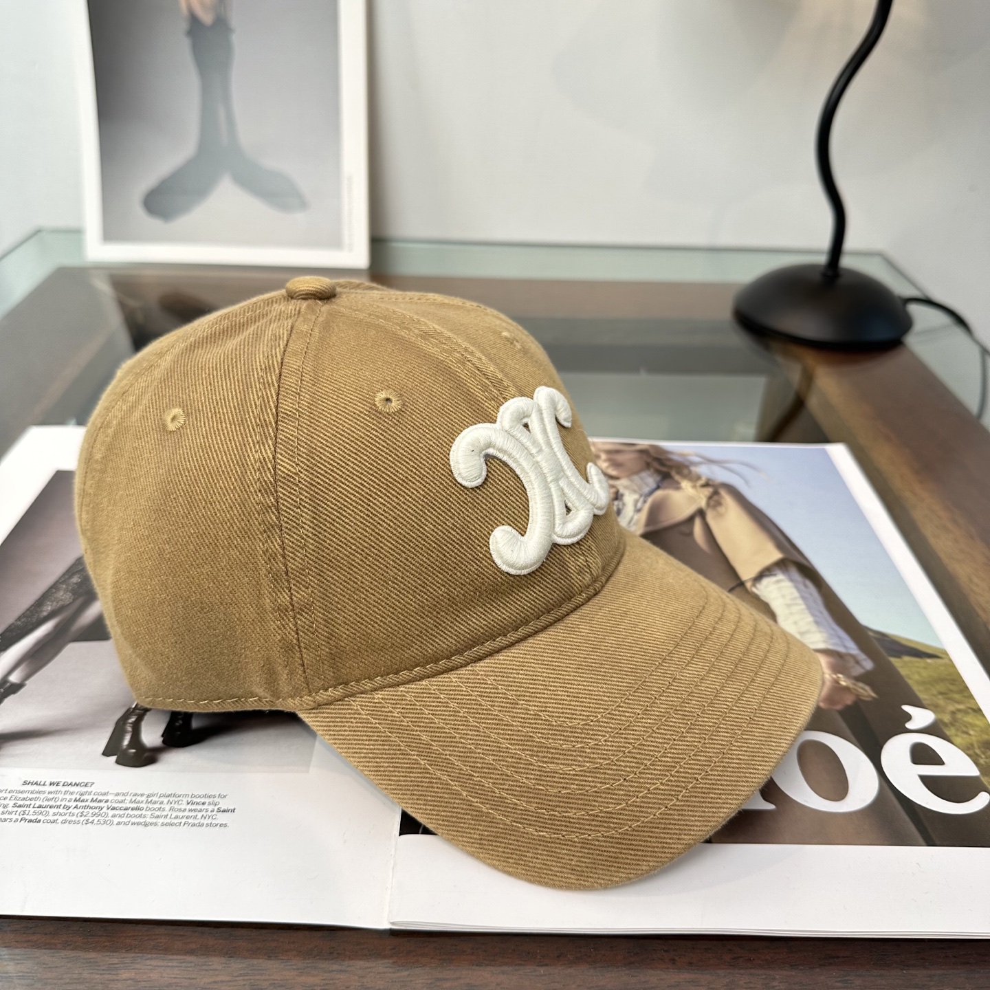 爆款CELINE（赛琳）简约明星同款最新棒球帽，时尚潮流，高端做工！每一个帽子都是用心之作！非一般的品质