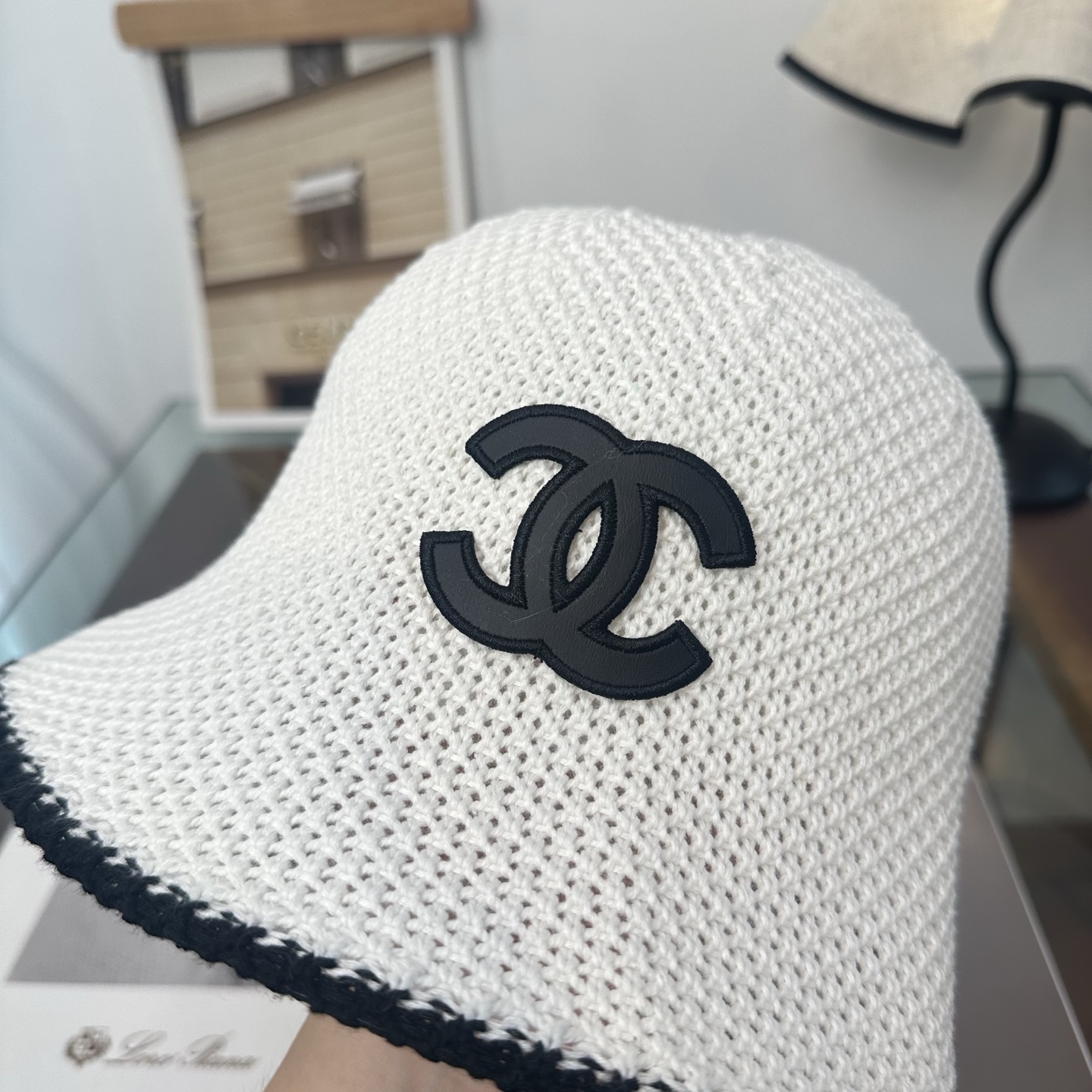 Chanel 渔夫帽 让兼顾时尚和遮阳的简约桶帽出游拍照📷拗造型必备敲显脸小