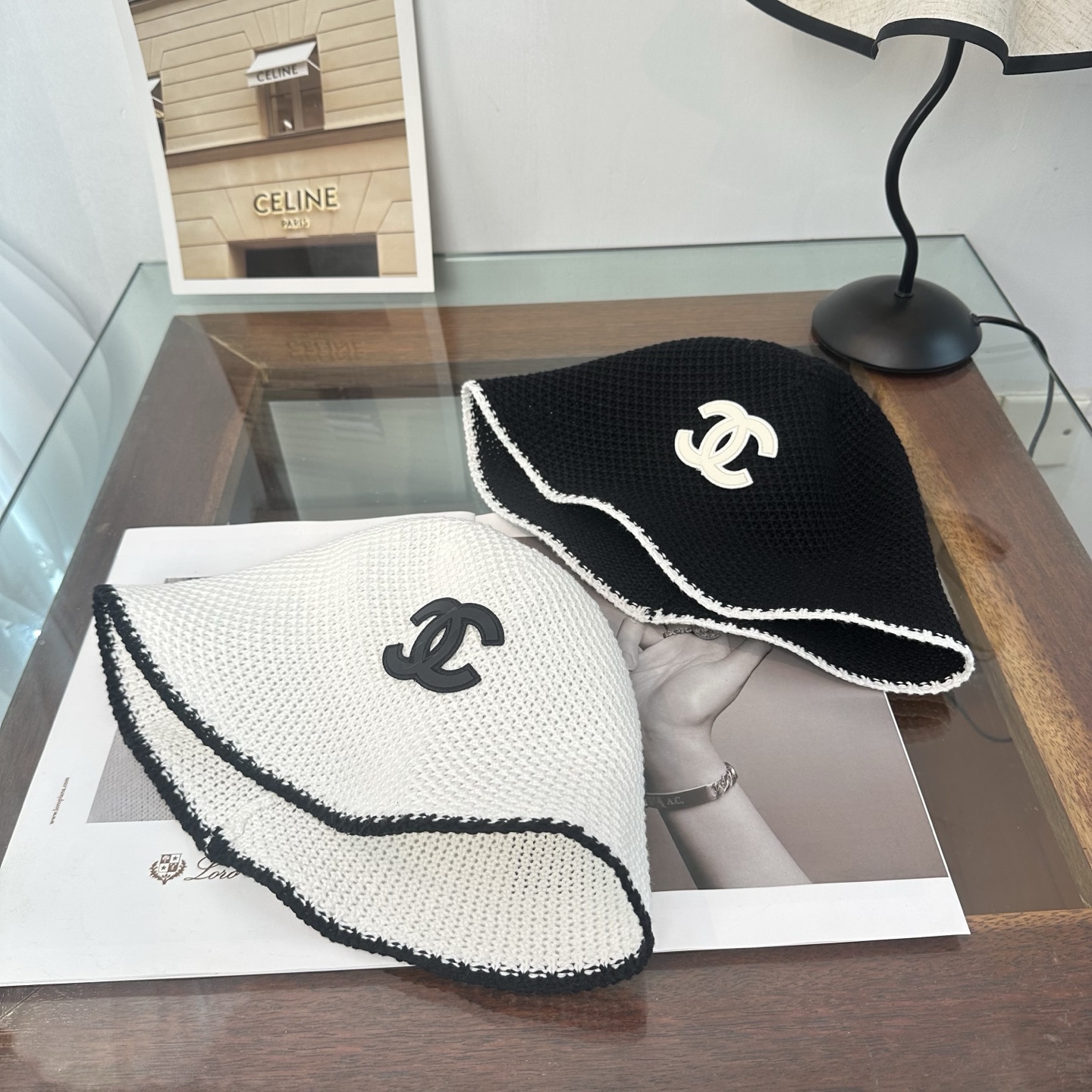 Chanel 渔夫帽 让兼顾时尚和遮阳的简约桶帽出游拍照📷拗造型必备敲显脸小