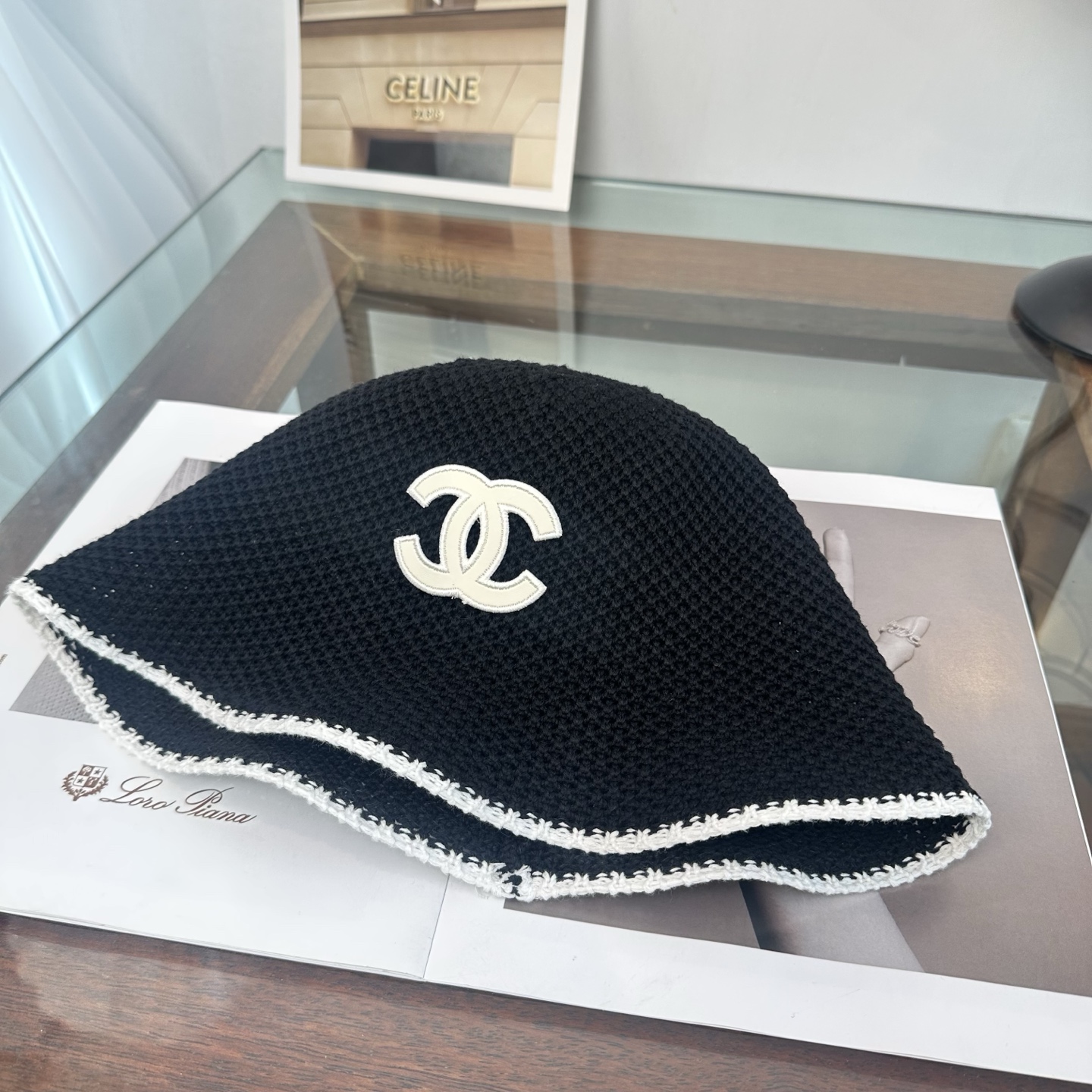 Chanel 渔夫帽 让兼顾时尚和遮阳的简约桶帽出游拍照📷拗造型必备敲显脸小