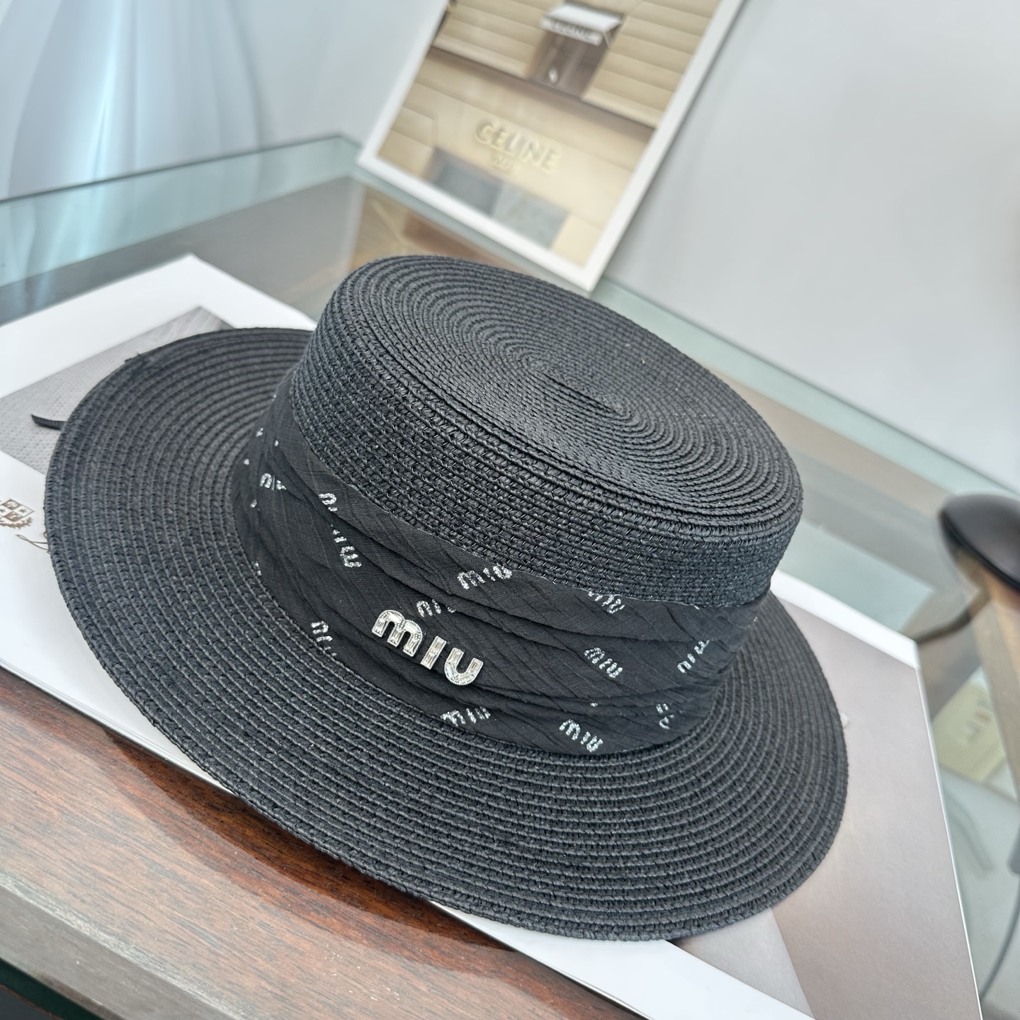 miumiu缪缪 2026新款平顶草帽 夏天海边首选～新款材质编织而成～质感满分💯