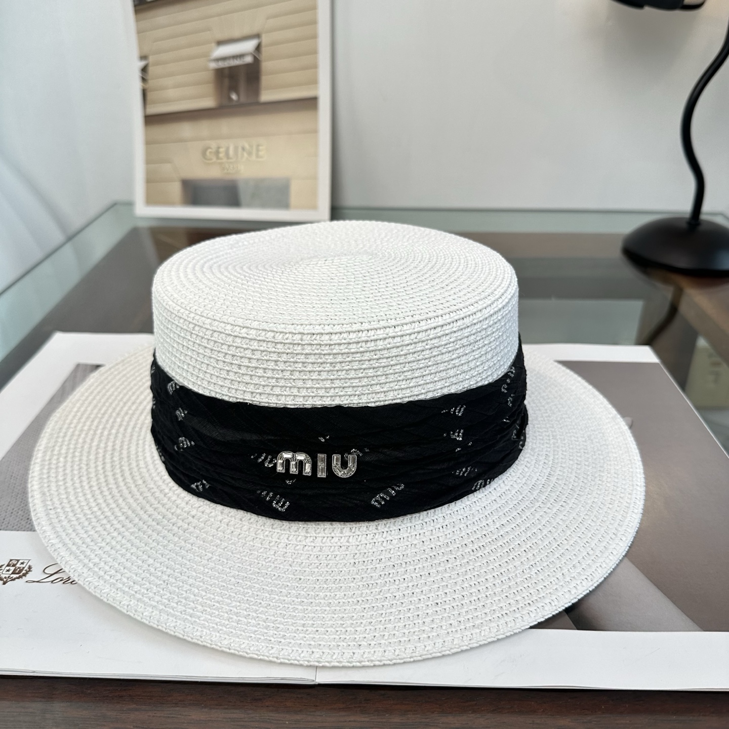 miumiu缪缪 2026新款平顶草帽 夏天海边首选～新款材质编织而成～质感满分💯