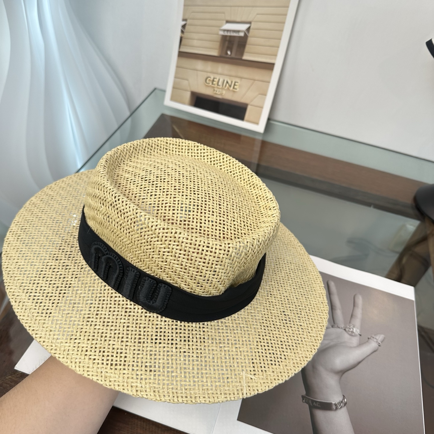 miumiu缪缪 2026新款平顶草帽 夏天海边首选～新款材质编织而成～质感满分💯