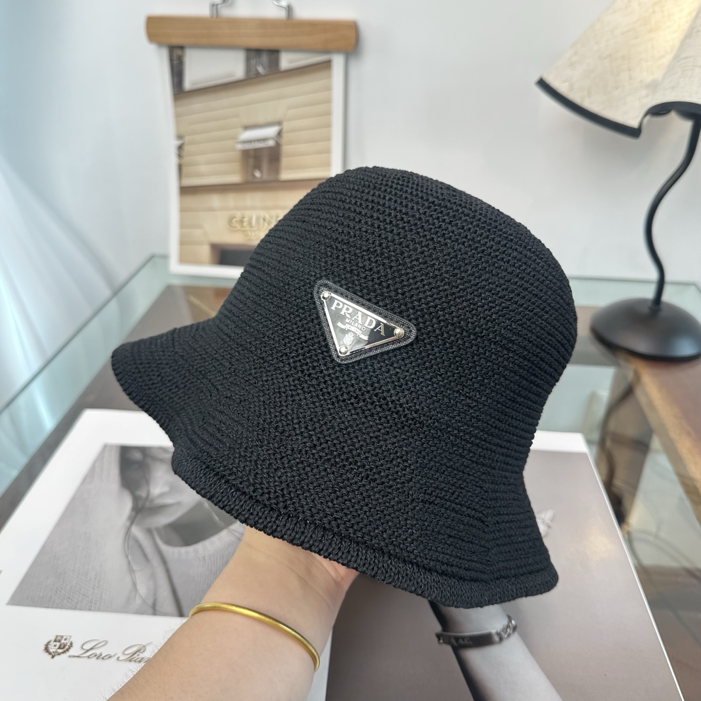 Prada 新款拉菲草帽，纯手工钩织，产量极少，重工打造， ，头围57cm