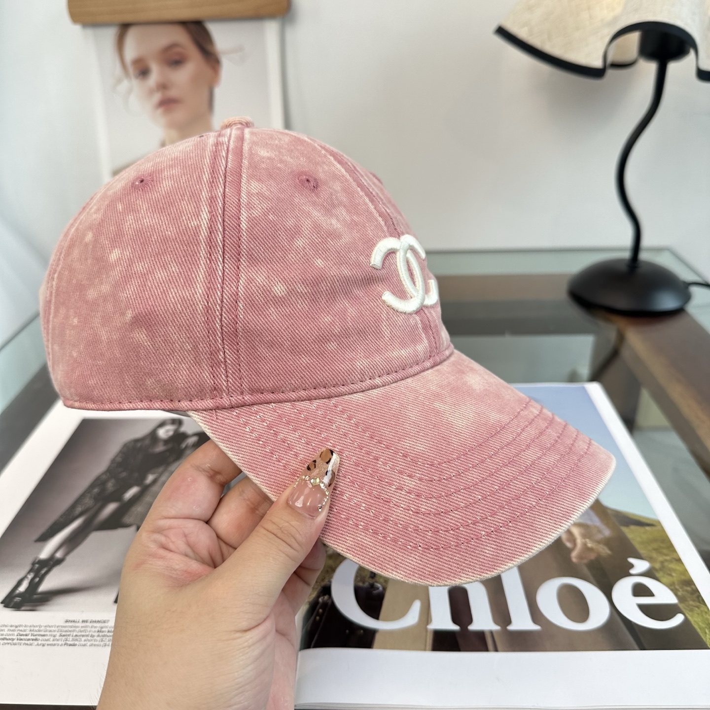 CHANEL香奈儿 新款棒球帽帽子的版型很好，不管怎么搭配都好看，春夏look配饰😎