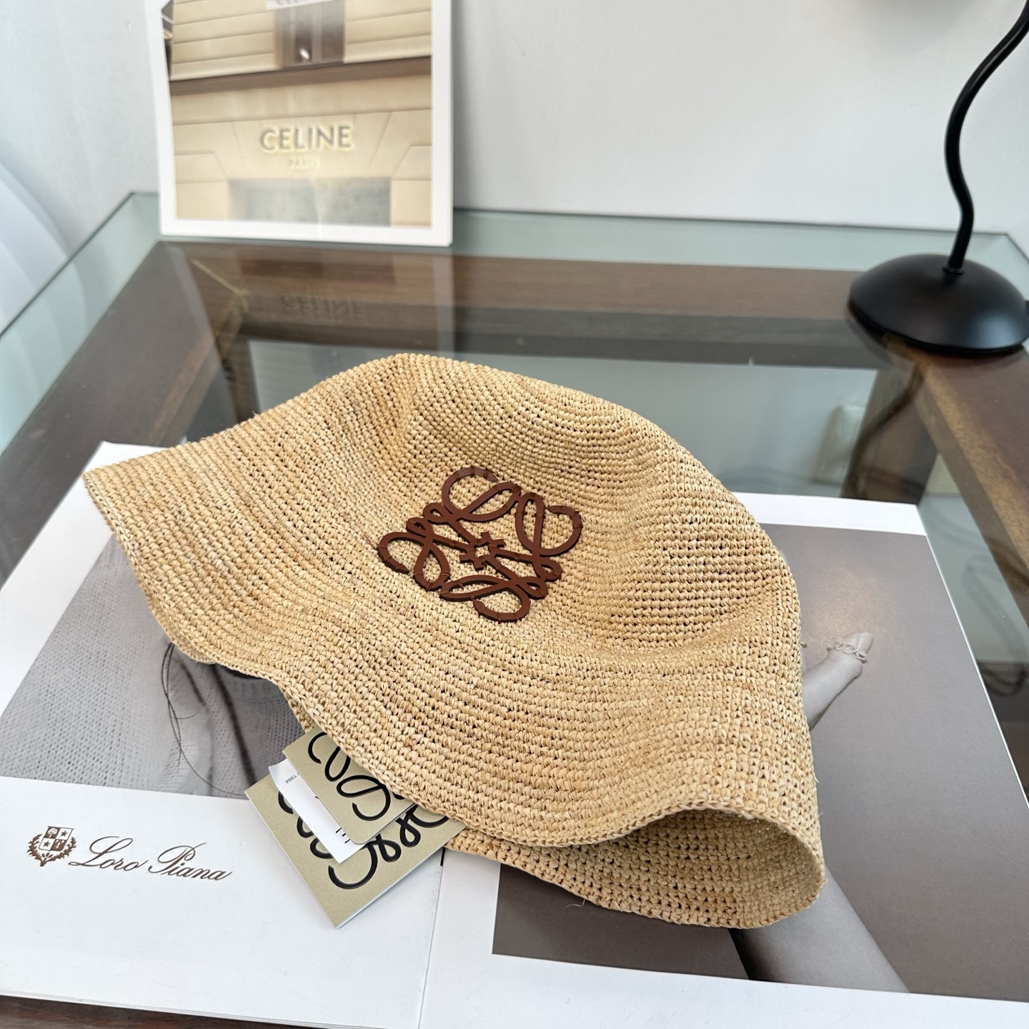 LOEWE罗意威 新款精品就是很好看👀，夏季的大爆款！帽型超正！入入入