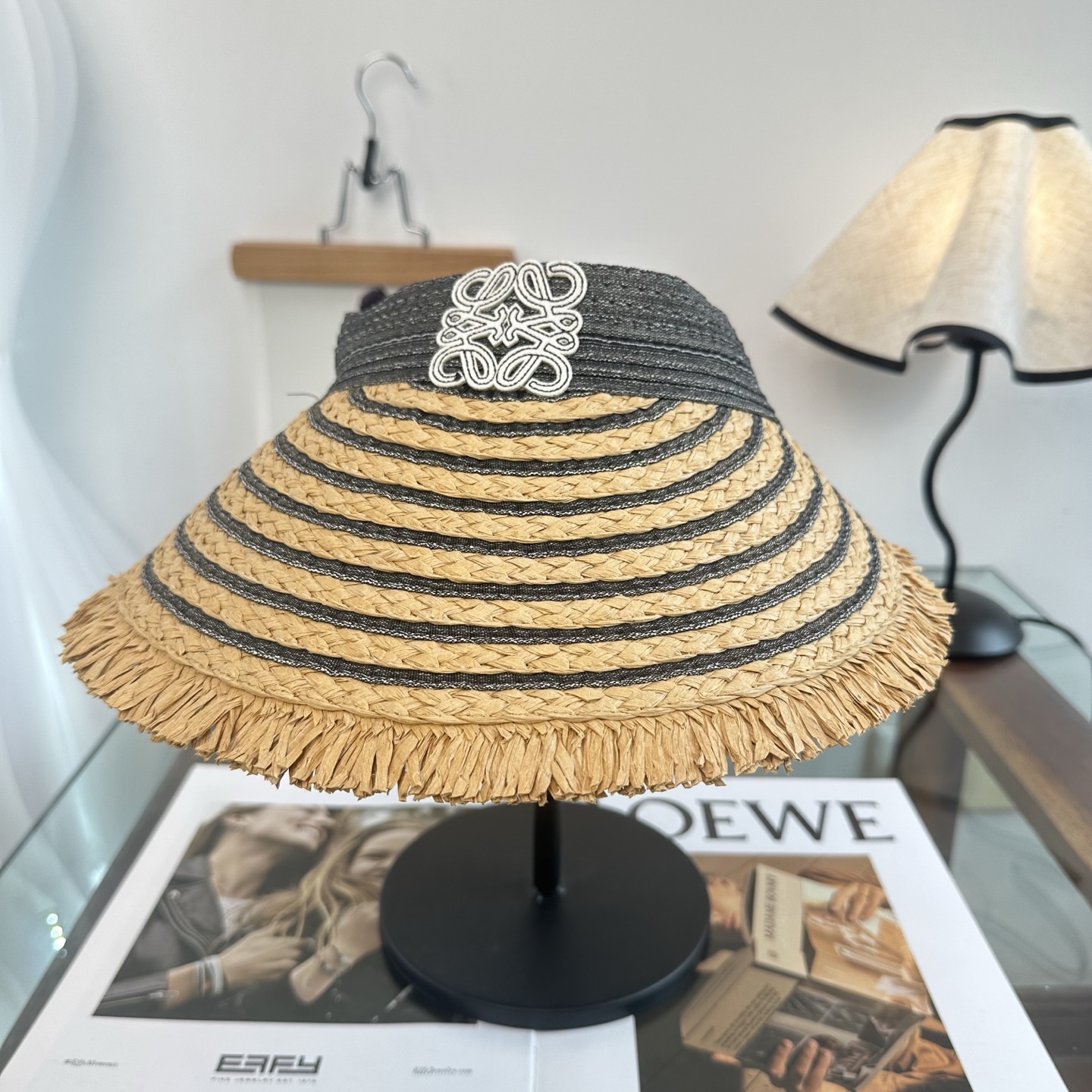LOEWE 罗意威 2026春夏新款空顶帽，超甜超乖的小空顶🔝，细节和质感都拿捏得很完美！缤纷整个夏天