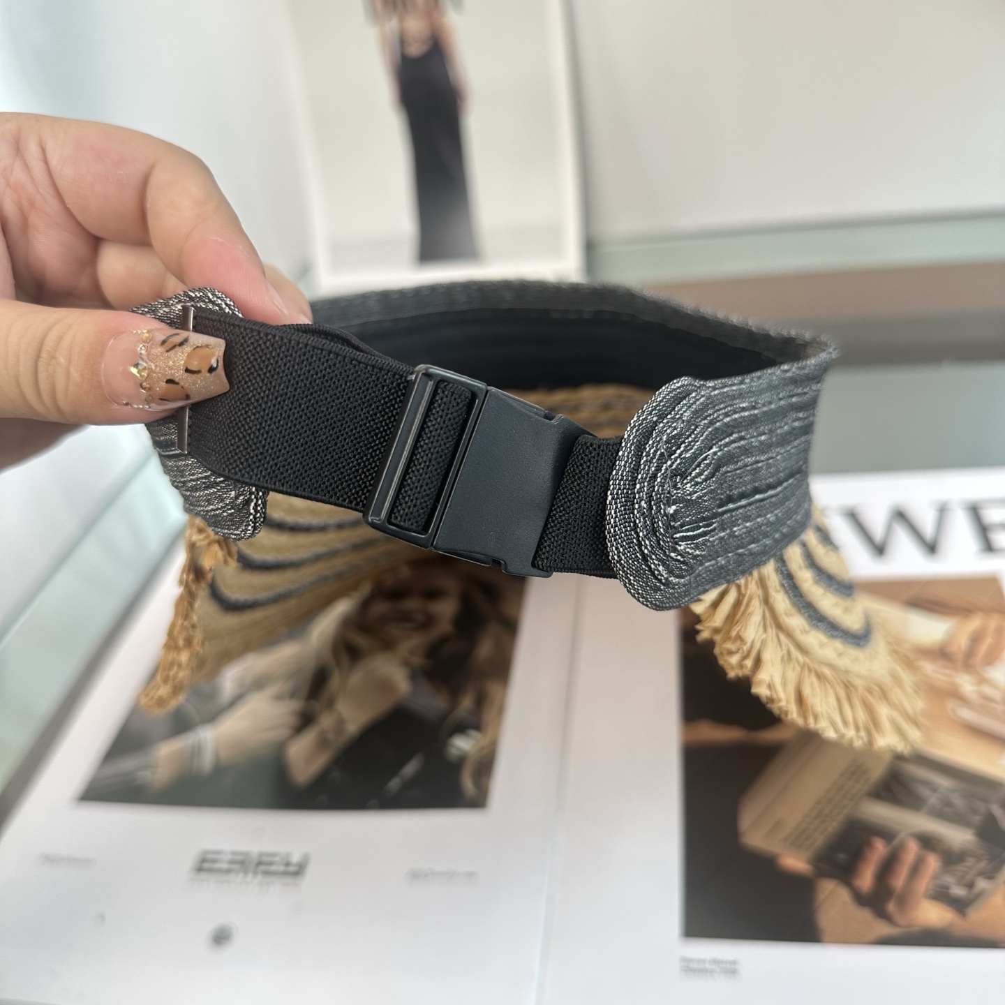 LOEWE 罗意威 2026春夏新款空顶帽，超甜超乖的小空顶🔝，细节和质感都拿捏得很完美！缤纷整个夏天