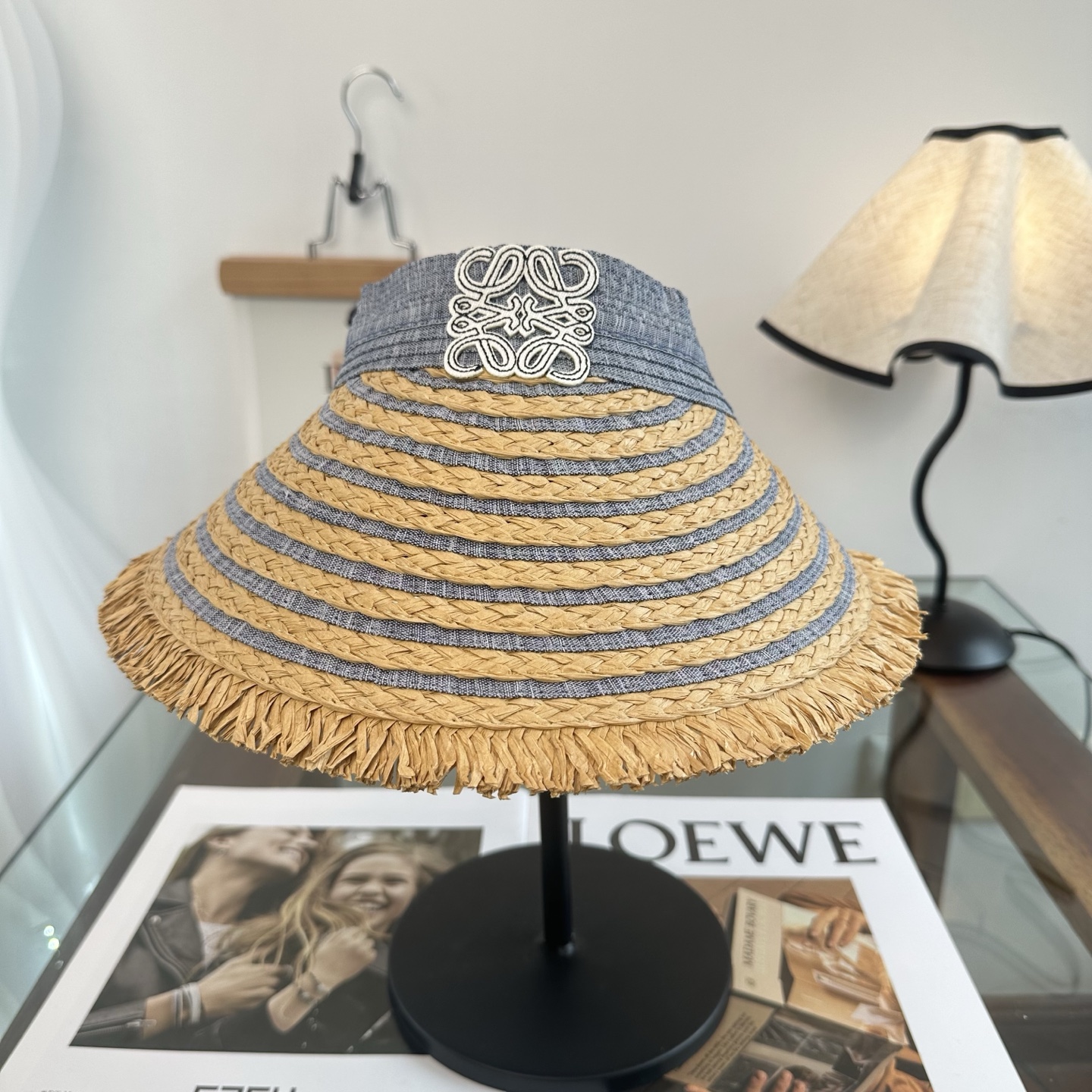LOEWE 罗意威 2026春夏新款空顶帽，超甜超乖的小空顶🔝，细节和质感都拿捏得很完美！缤纷整个夏天