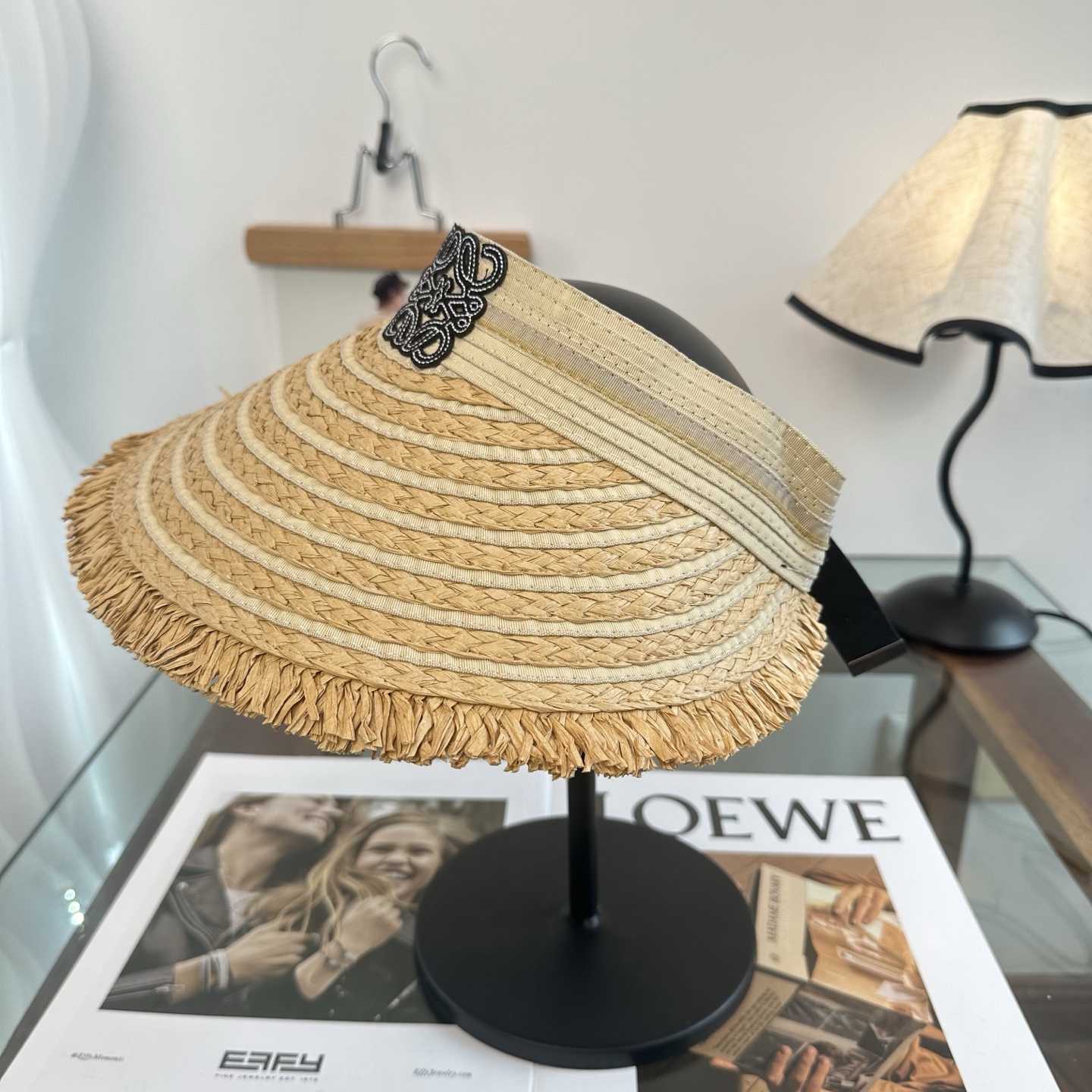 LOEWE 罗意威 2026春夏新款空顶帽，超甜超乖的小空顶🔝，细节和质感都拿捏得很完美！缤纷整个夏天