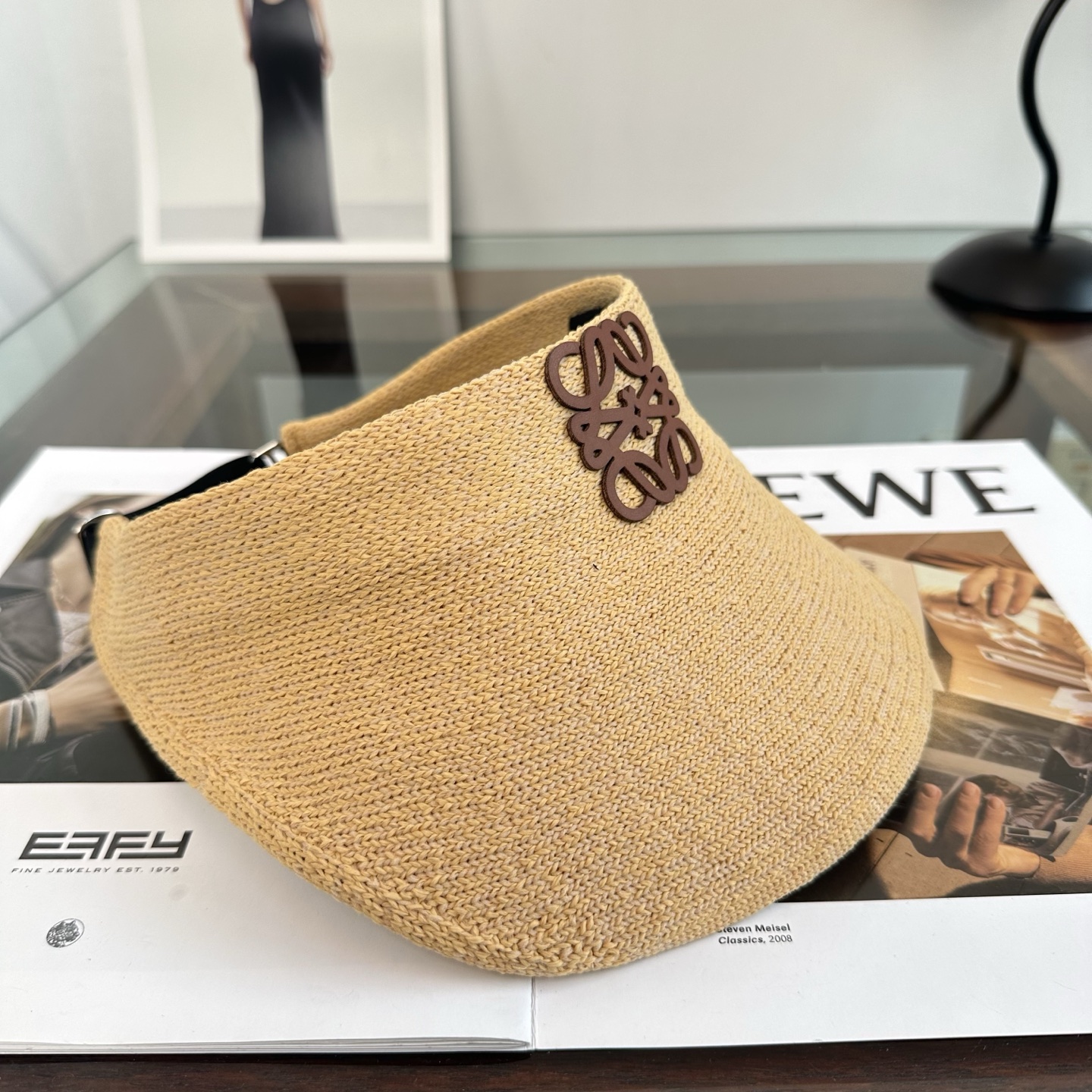 LOEWE 罗意威 2026春夏新款空顶帽，超甜超乖的小空顶🔝，细节和质感都拿捏得很完美！缤纷整个夏天