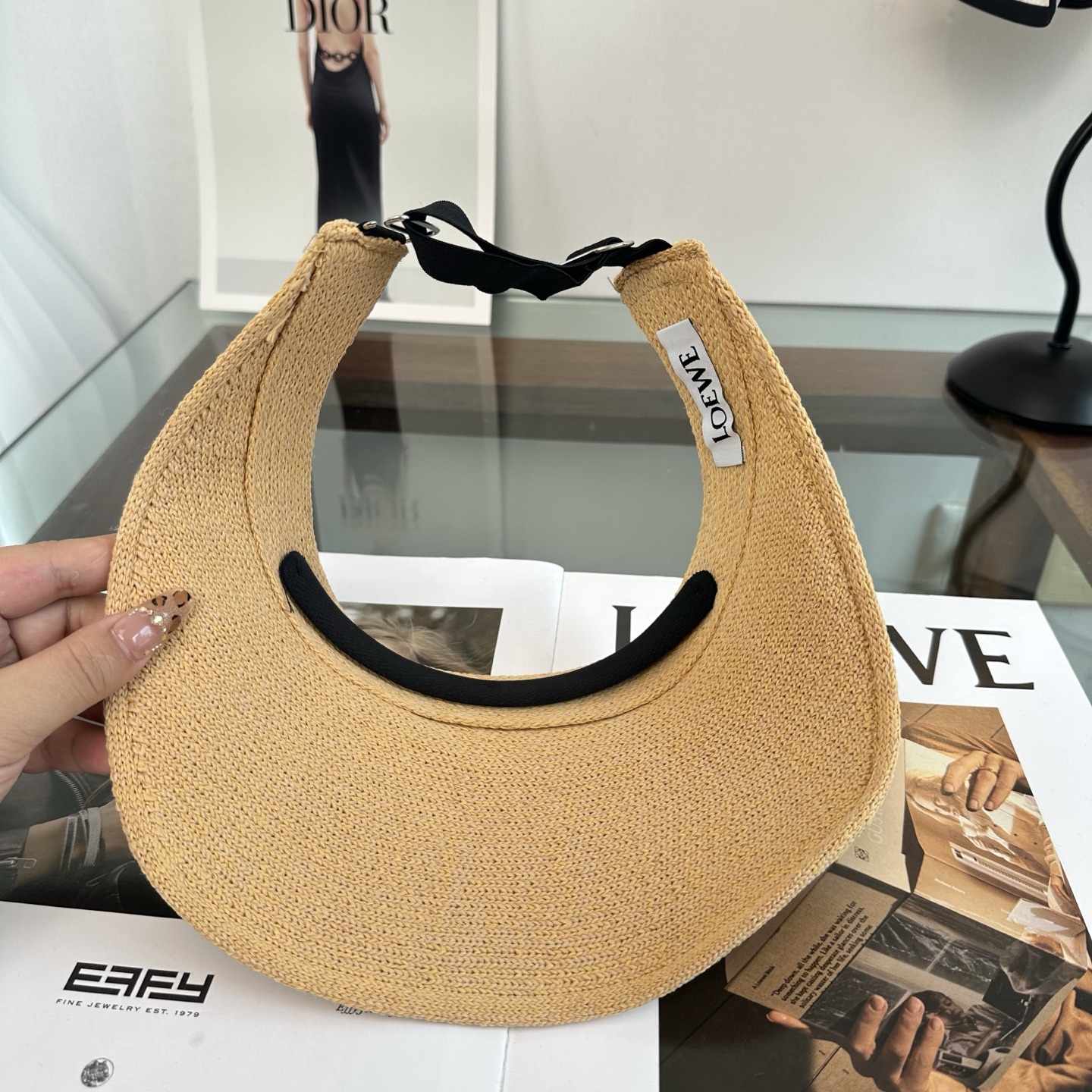 LOEWE 罗意威 2026春夏新款空顶帽，超甜超乖的小空顶🔝，细节和质感都拿捏得很完美！缤纷整个夏天