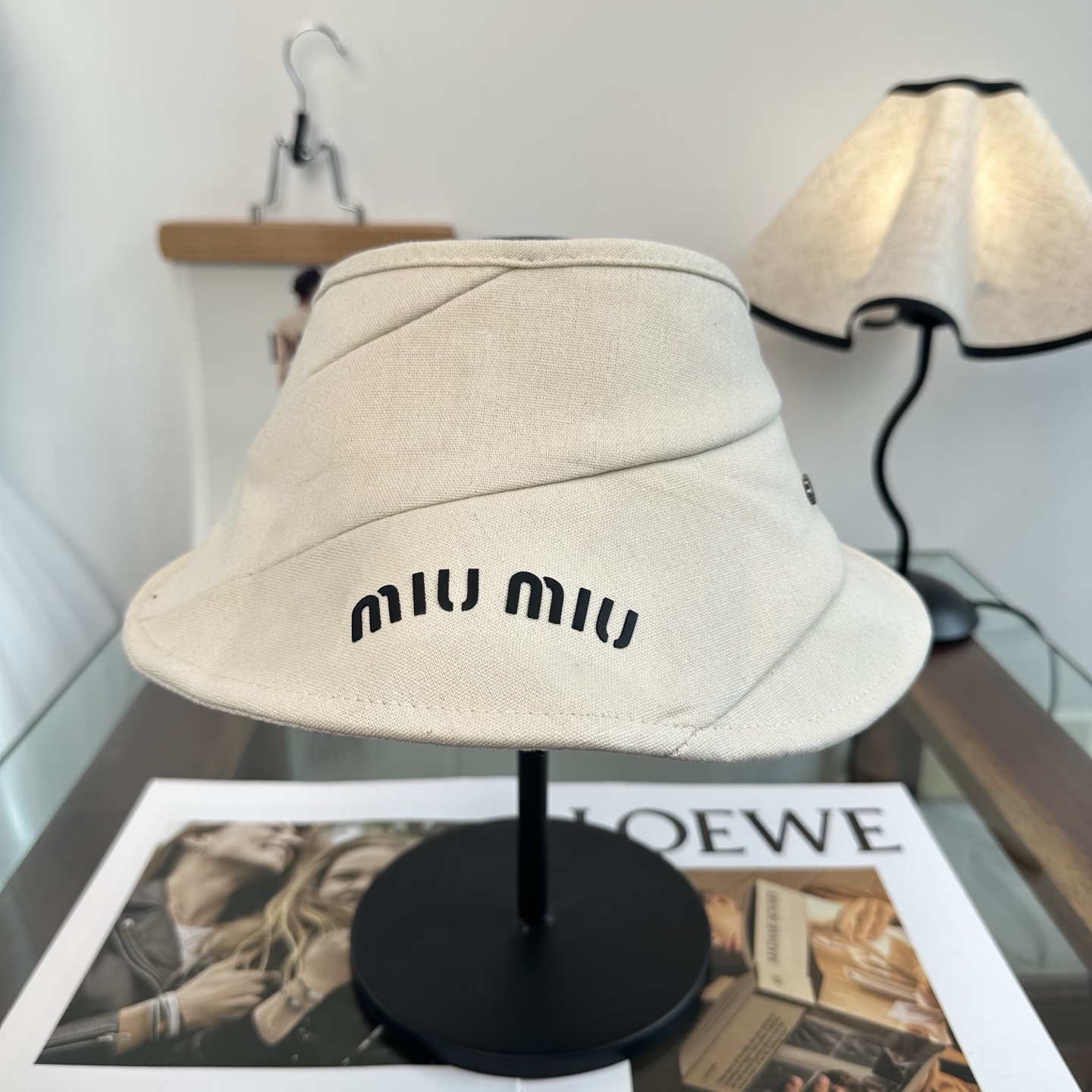 Miu Miu 超甜超乖的小空顶 ，细节和质感都拿捏得很完美 缤纷整个夏天