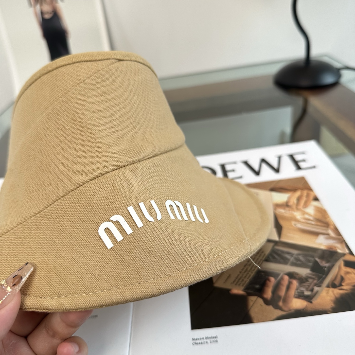 Miu Miu 超甜超乖的小空顶 ，细节和质感都拿捏得很完美 缤纷整个夏天