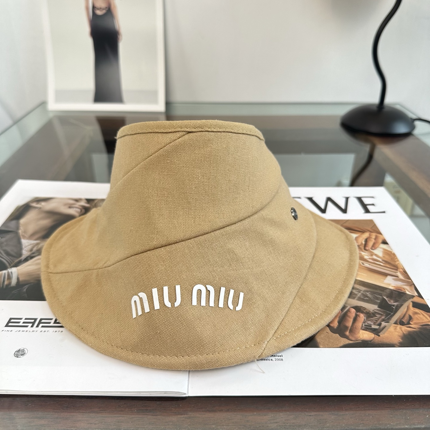 Miu Miu 超甜超乖的小空顶 ，细节和质感都拿捏得很完美 缤纷整个夏天