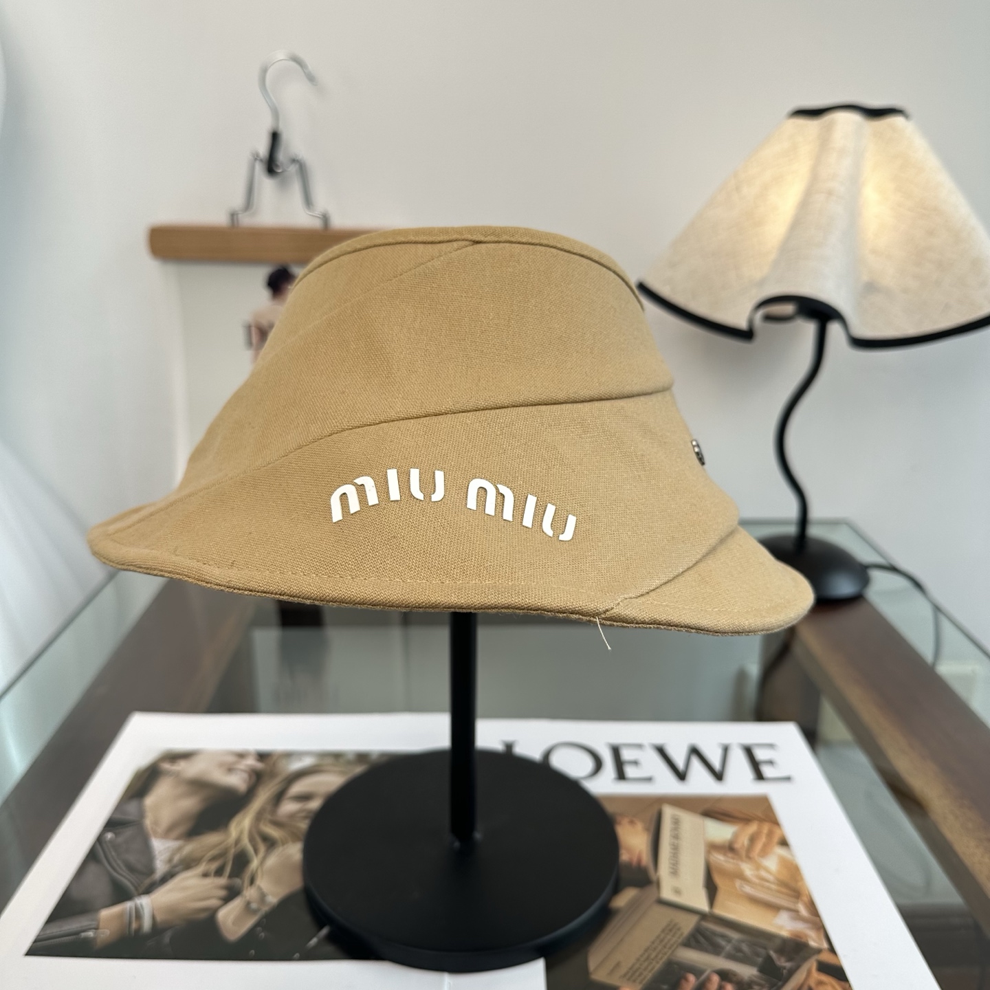 Miu Miu 超甜超乖的小空顶 ，细节和质感都拿捏得很完美 缤纷整个夏天