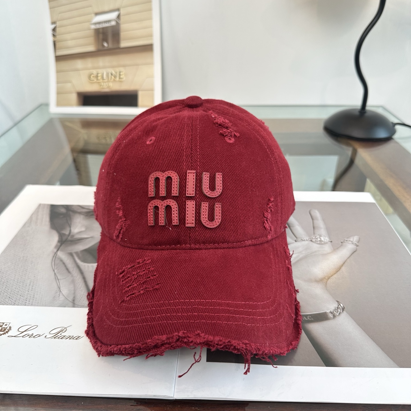 Miu Miu 谬谬miumiu 新款棒球帽， 开模订制， 做工细致质量超赞