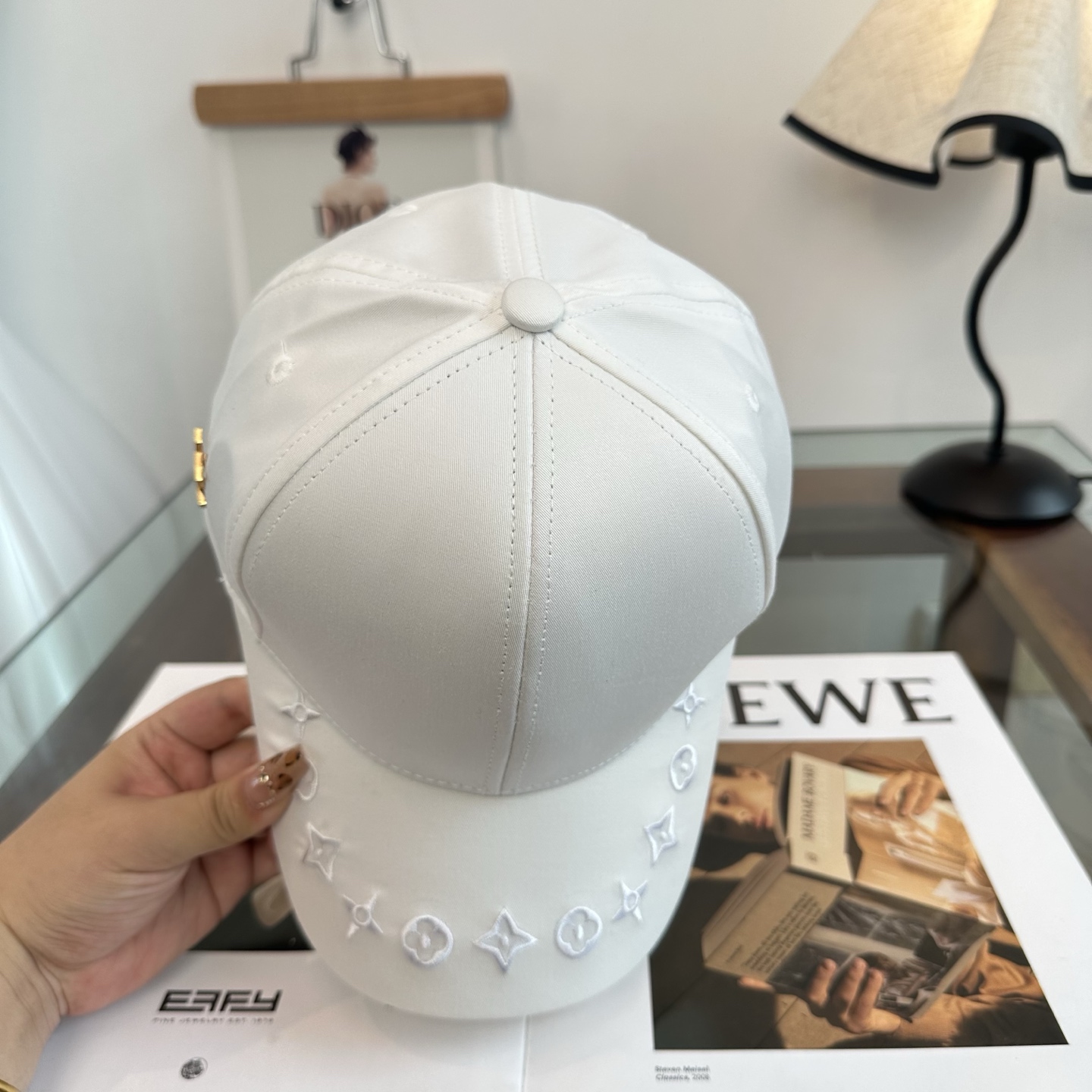 🧢路易威登棒球帽 LouisVuitton😍新款LV棒球帽，重工打造♥️高端大气，百搭款🤗男女通用！
