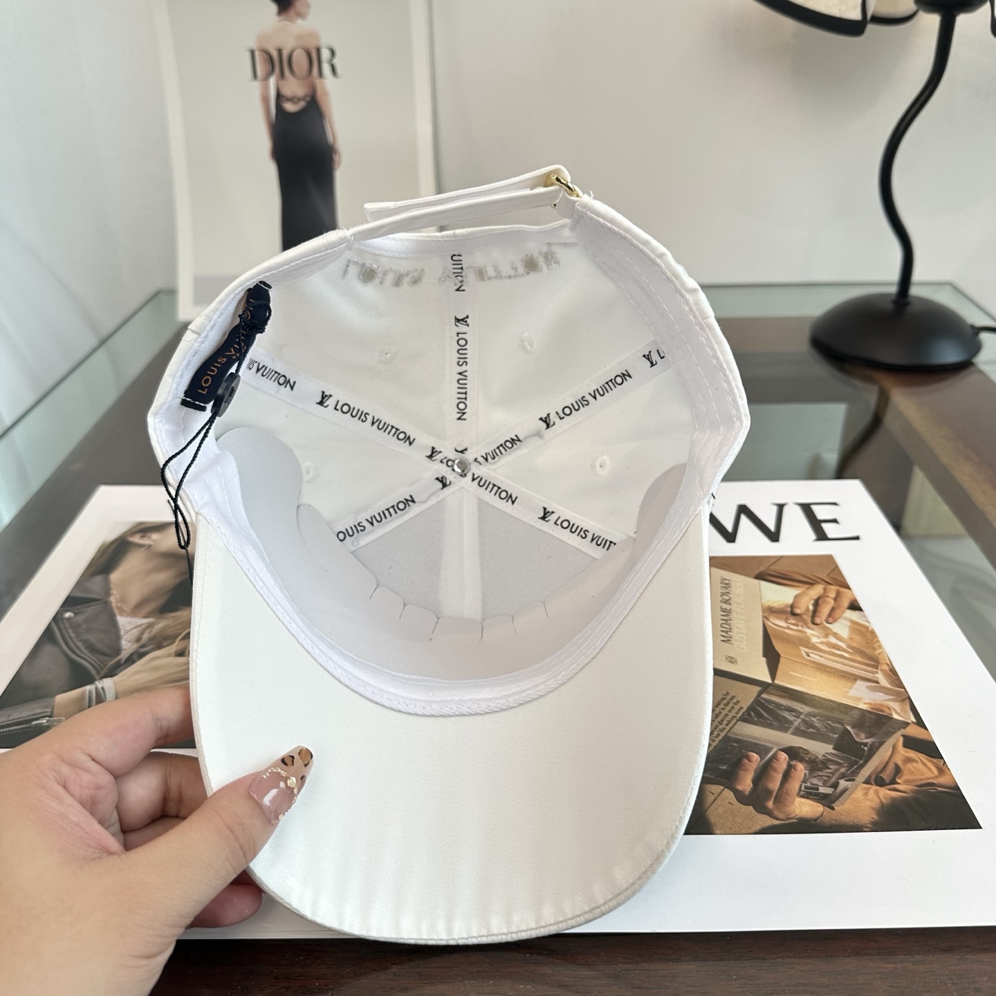 🧢路易威登棒球帽 LouisVuitton😍新款LV棒球帽，重工打造♥️高端大气，百搭款🤗男女通用！