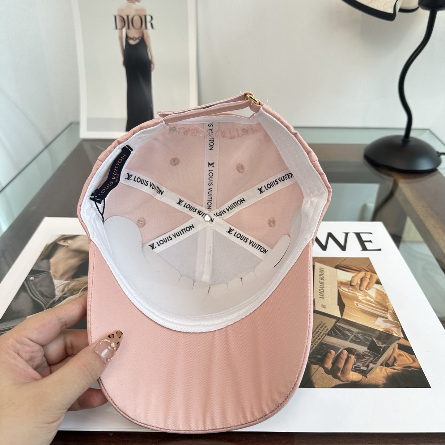 🧢路易威登棒球帽 LouisVuitton😍新款LV棒球帽，重工打造♥️高端大气，百搭款🤗男女通用！