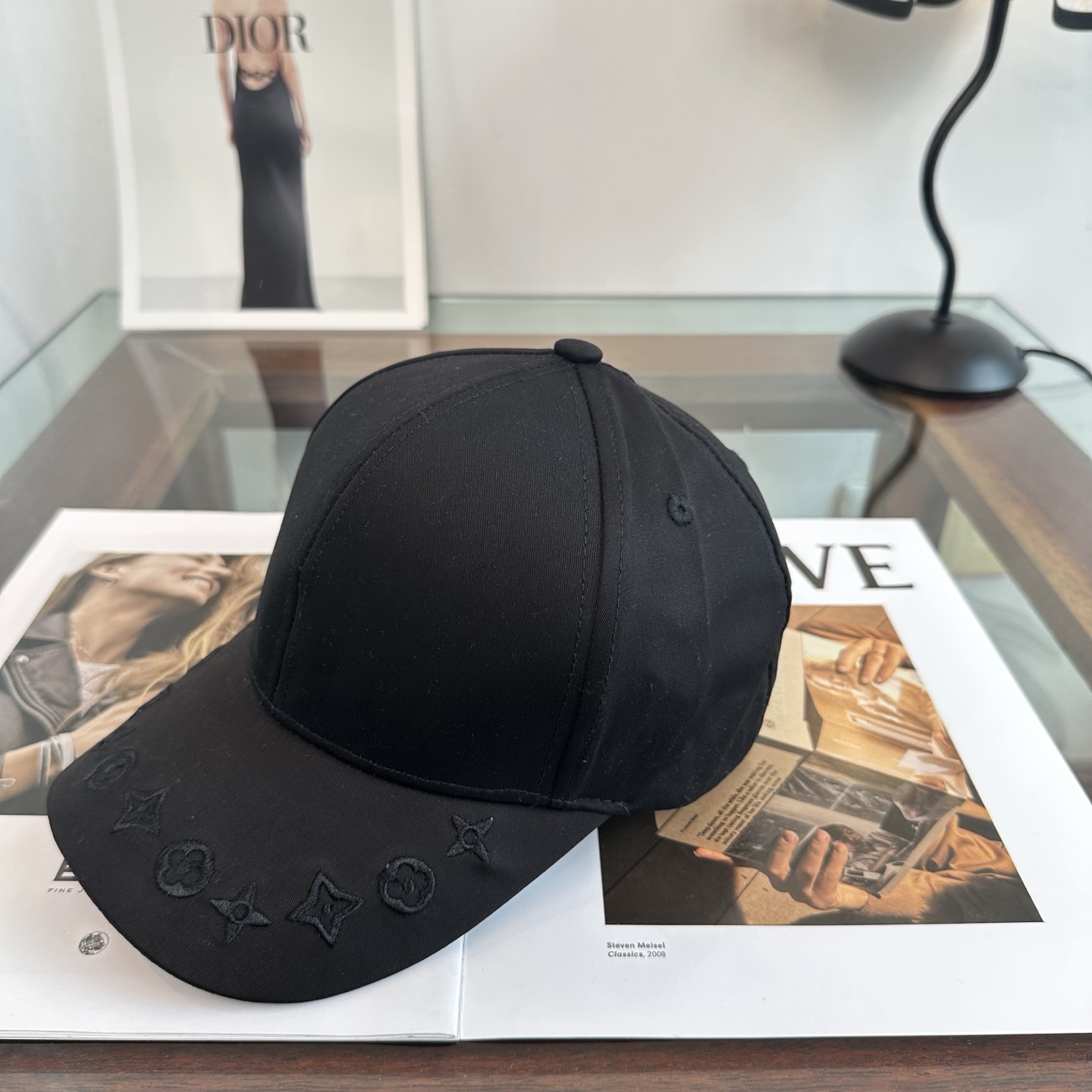 🧢路易威登棒球帽 LouisVuitton😍新款LV棒球帽，重工打造♥️高端大气，百搭款🤗男女通用！