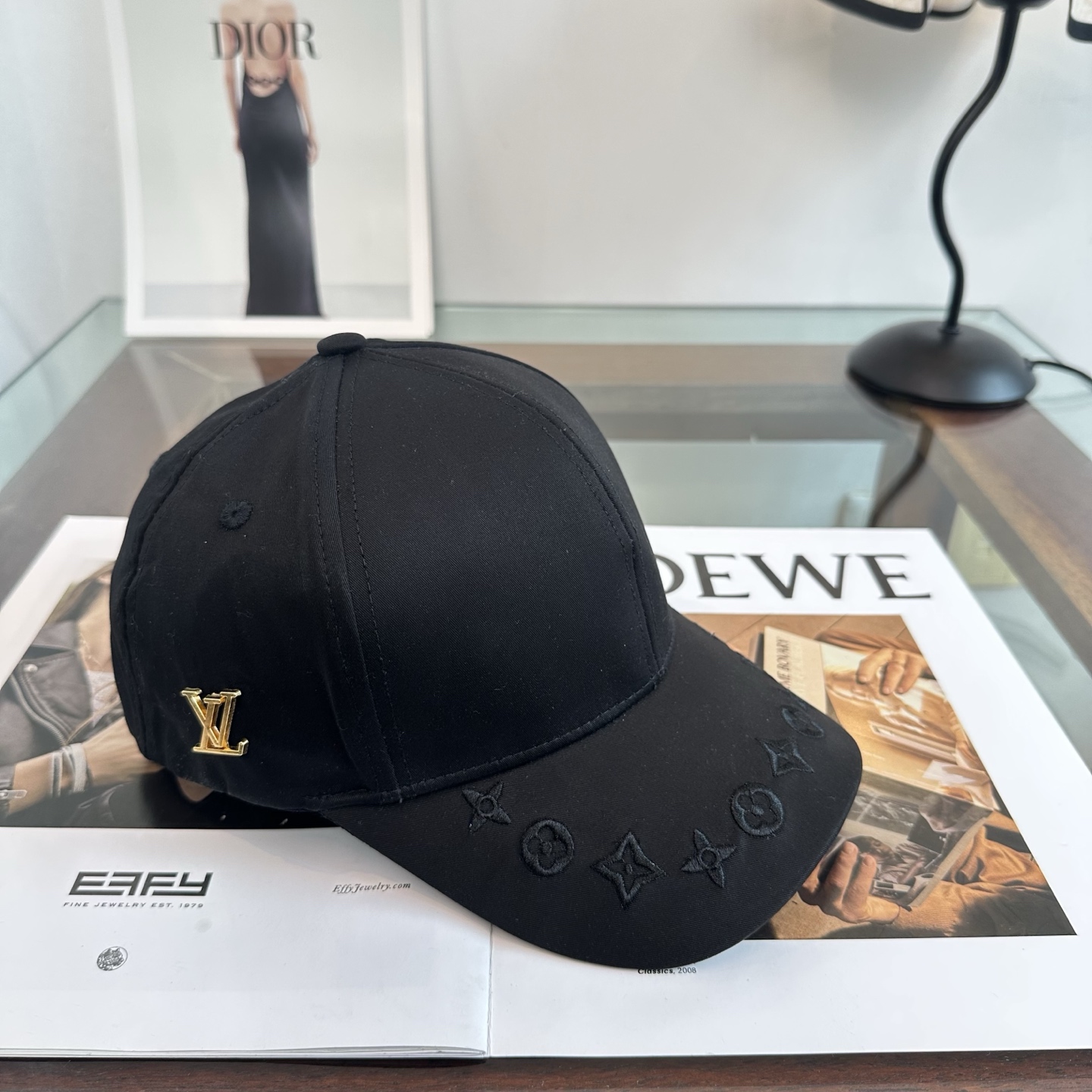 🧢路易威登棒球帽 LouisVuitton😍新款LV棒球帽，重工打造♥️高端大气，百搭款🤗男女通用！