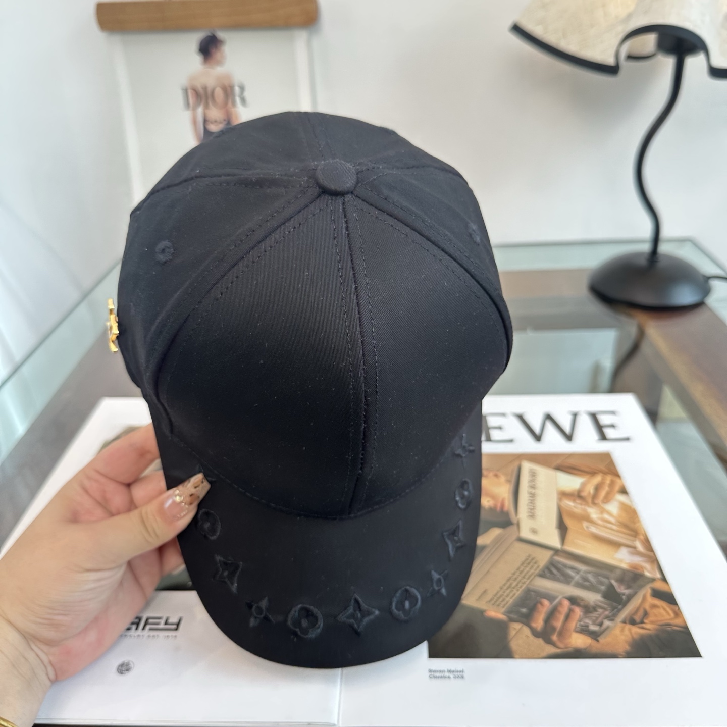 🧢路易威登棒球帽 LouisVuitton😍新款LV棒球帽，重工打造♥️高端大气，百搭款🤗男女通用！
