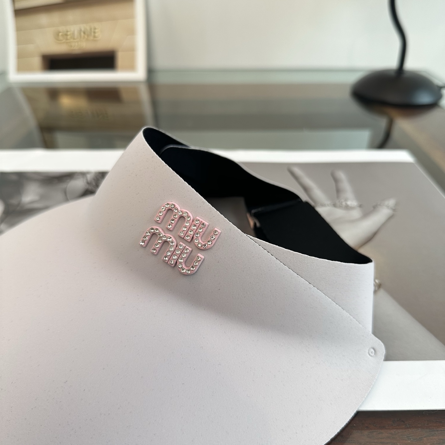 Miu Miu miumiu缪缪2026春夏新款空顶帽，超甜超乖的小空顶 ，细节和质感都拿捏得很完美 缤纷整个夏天