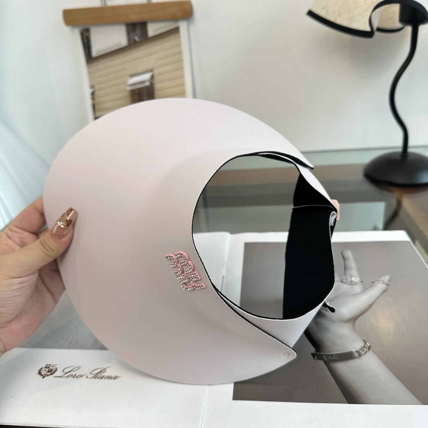 Miu Miu miumiu缪缪2026春夏新款空顶帽，超甜超乖的小空顶 ，细节和质感都拿捏得很完美 缤纷整个夏天