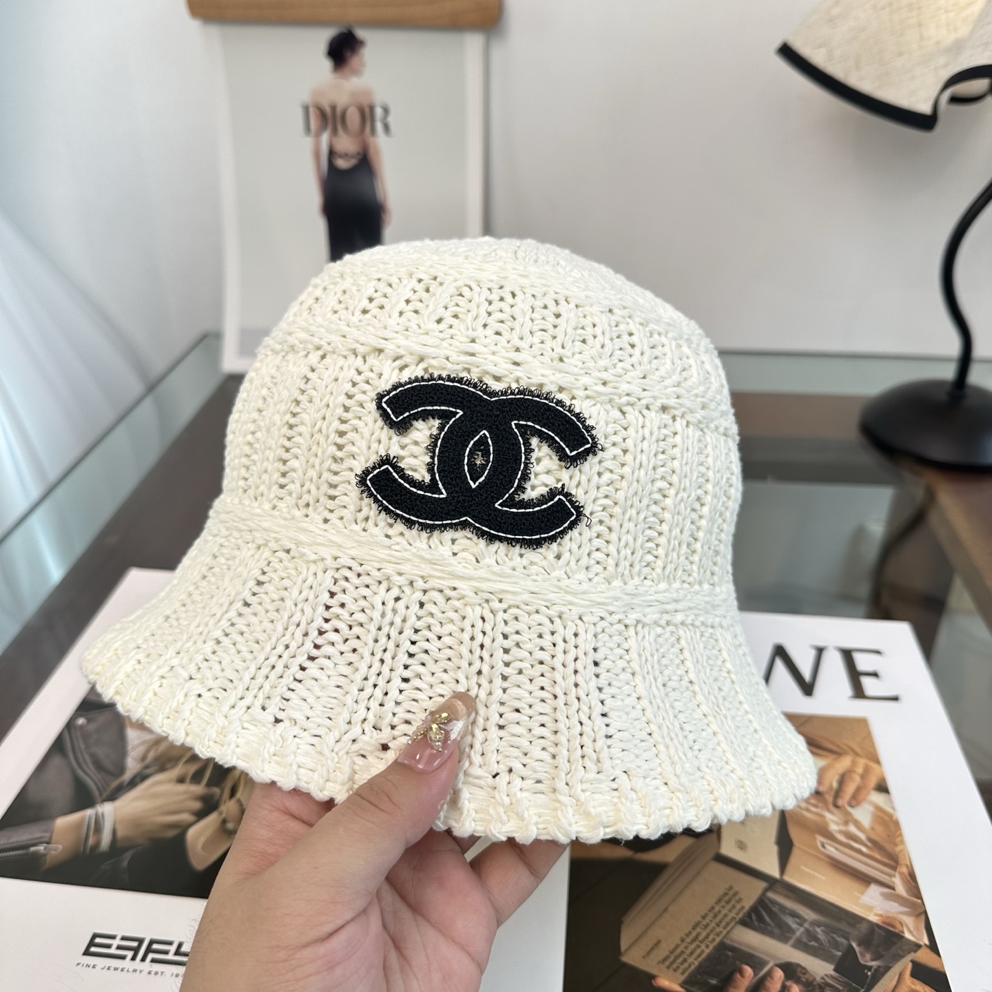 Chanel CHANEL香奈儿 渔夫帽 让兼顾 和遮阳的简约桶帽